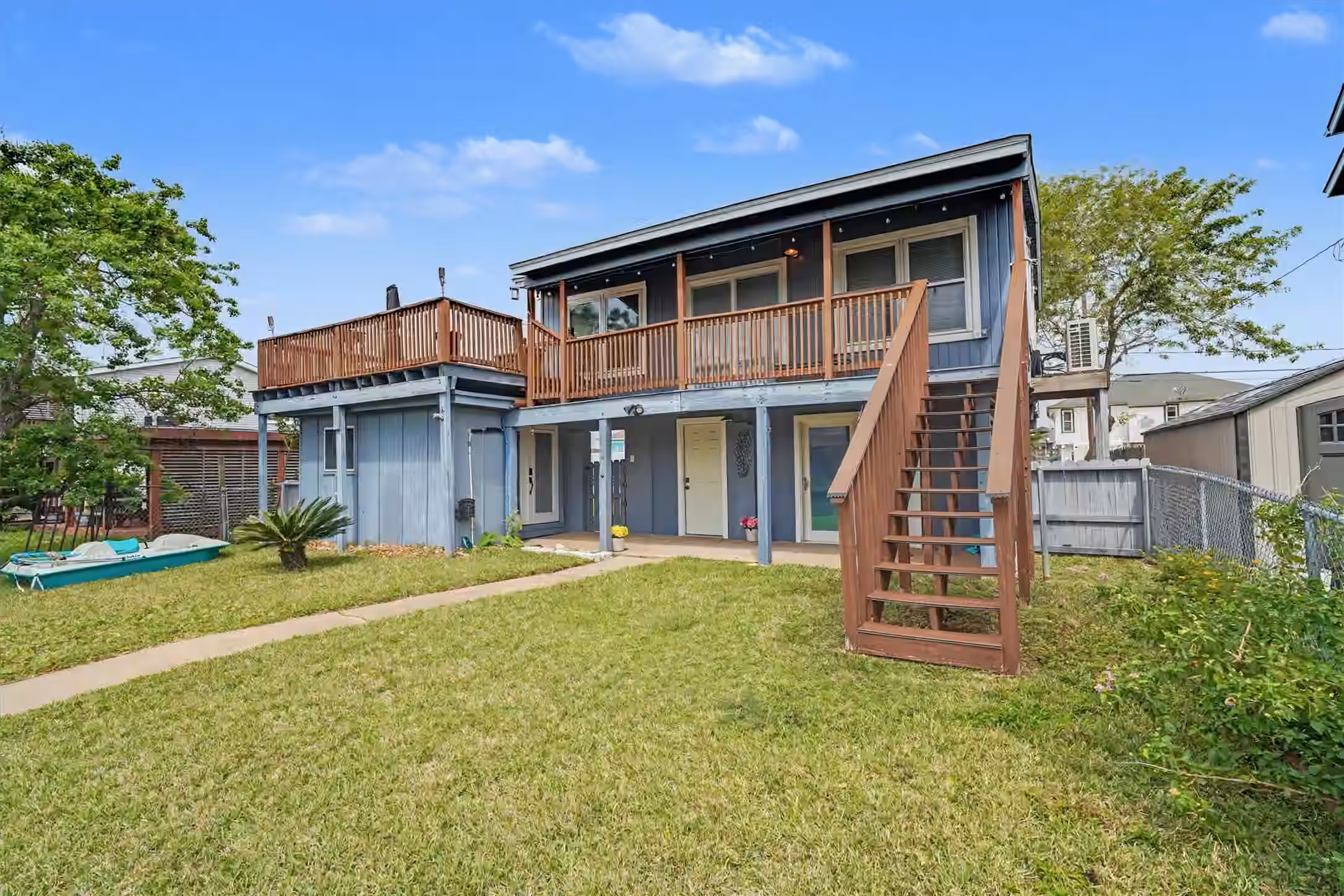 Photo of 370 Ling Street, Bayou Vista, TX