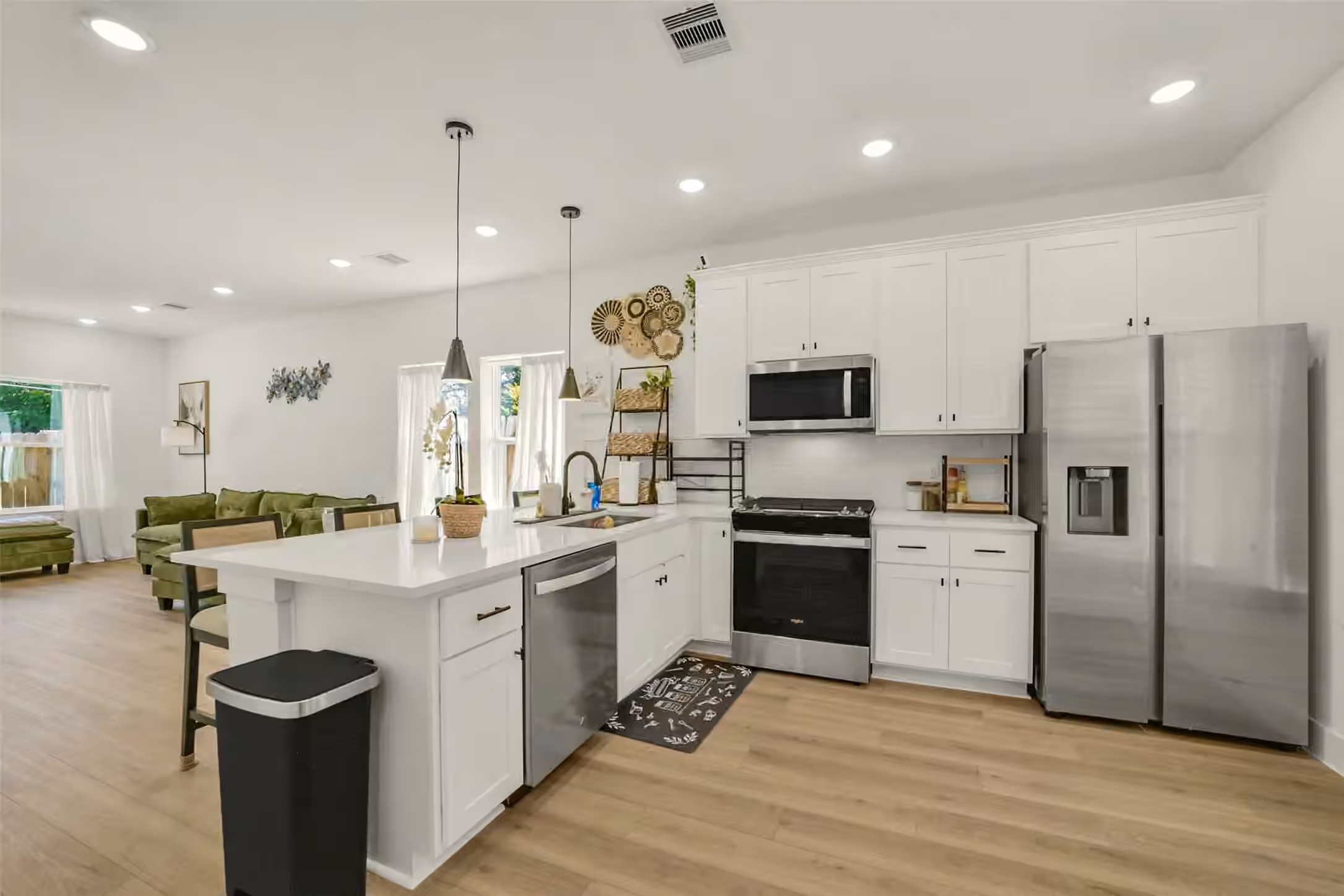 Photo 7 of 9525 Beckley Street, Houston, TX