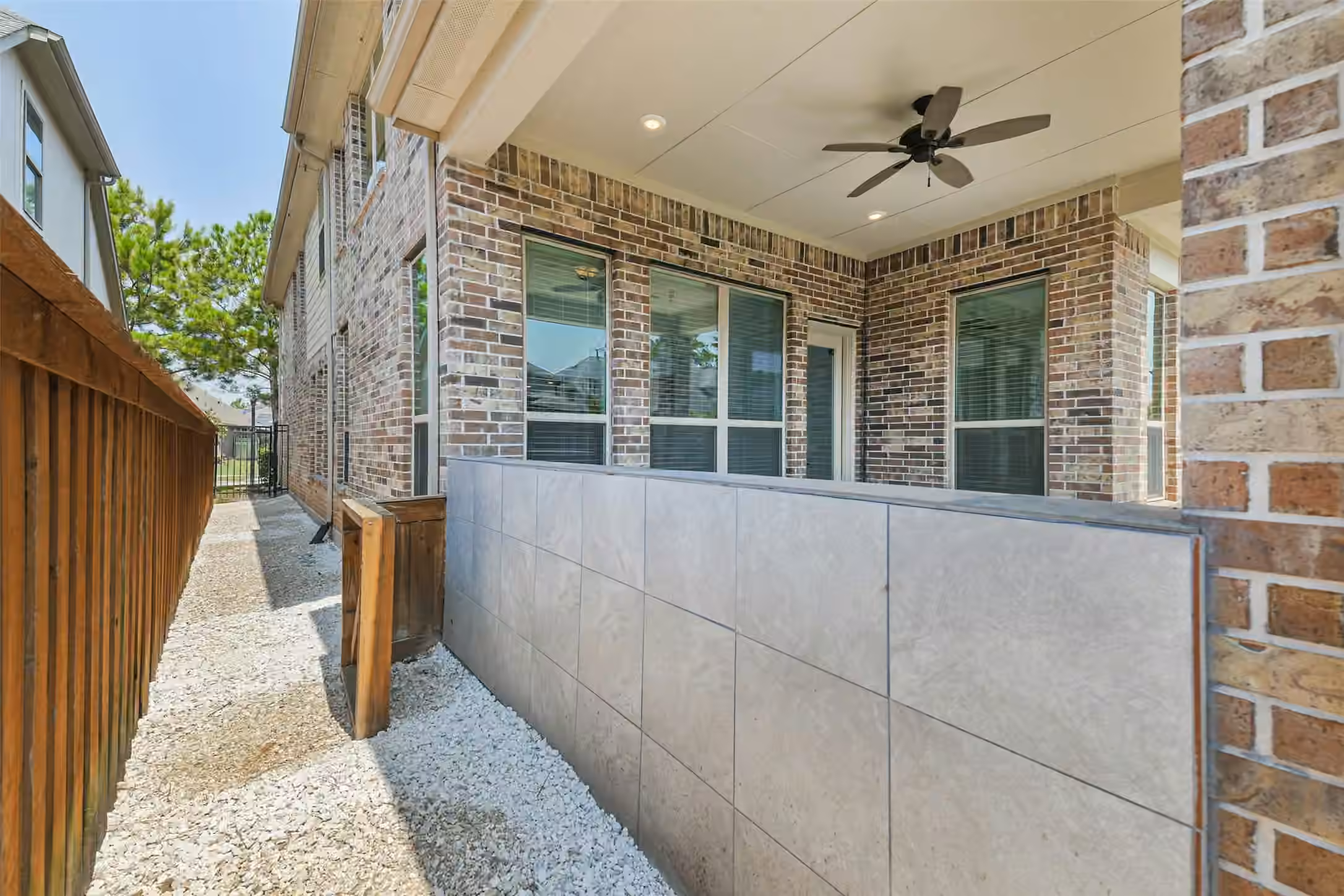 Photo 5 of 4222 Davis Oak Drive, Spring, TX