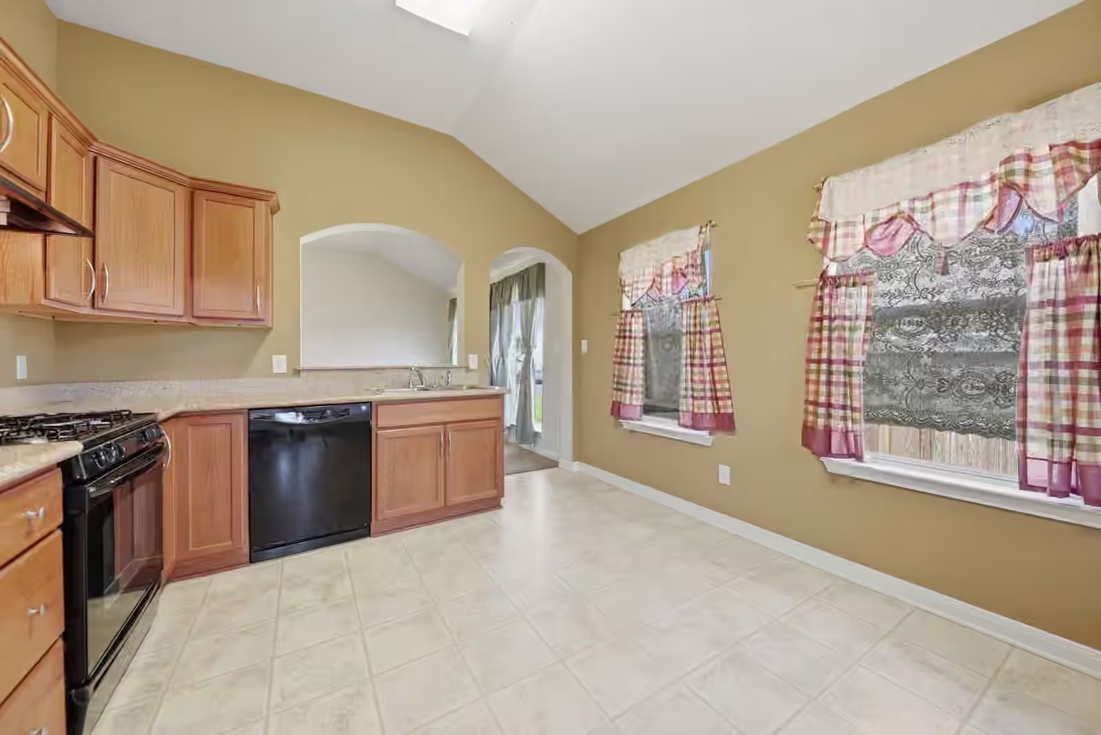 Photo 7 of 306 Laney Street, Brenham, TX