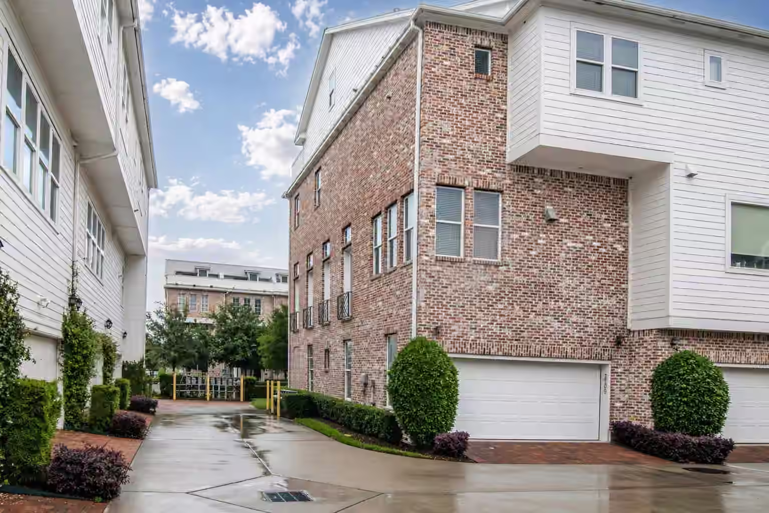 Photo 2 of 2309 Kolbe Grove Lane, Houston, TX