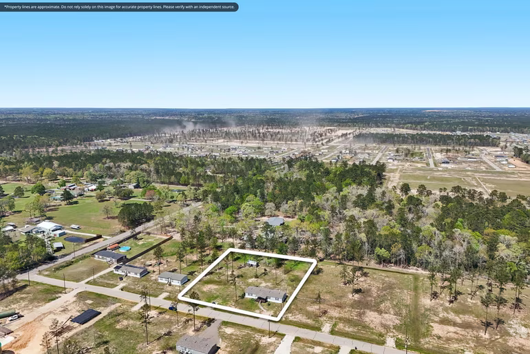 Photo of 20015 & 20019 Kincaid Drive, Conroe, TX