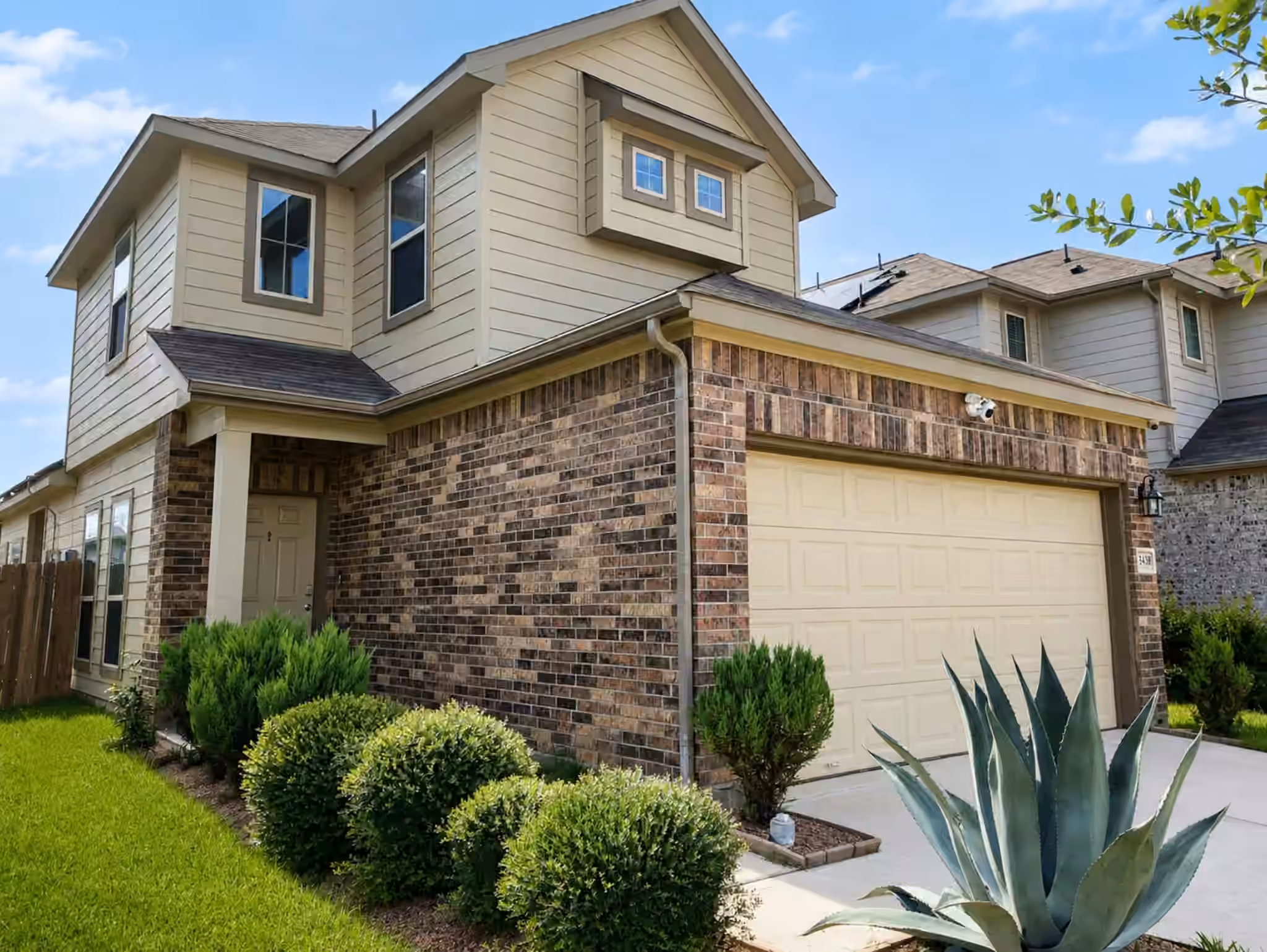 Photo 2 of 13428 Merryville Harrogate Lane, Houston, TX