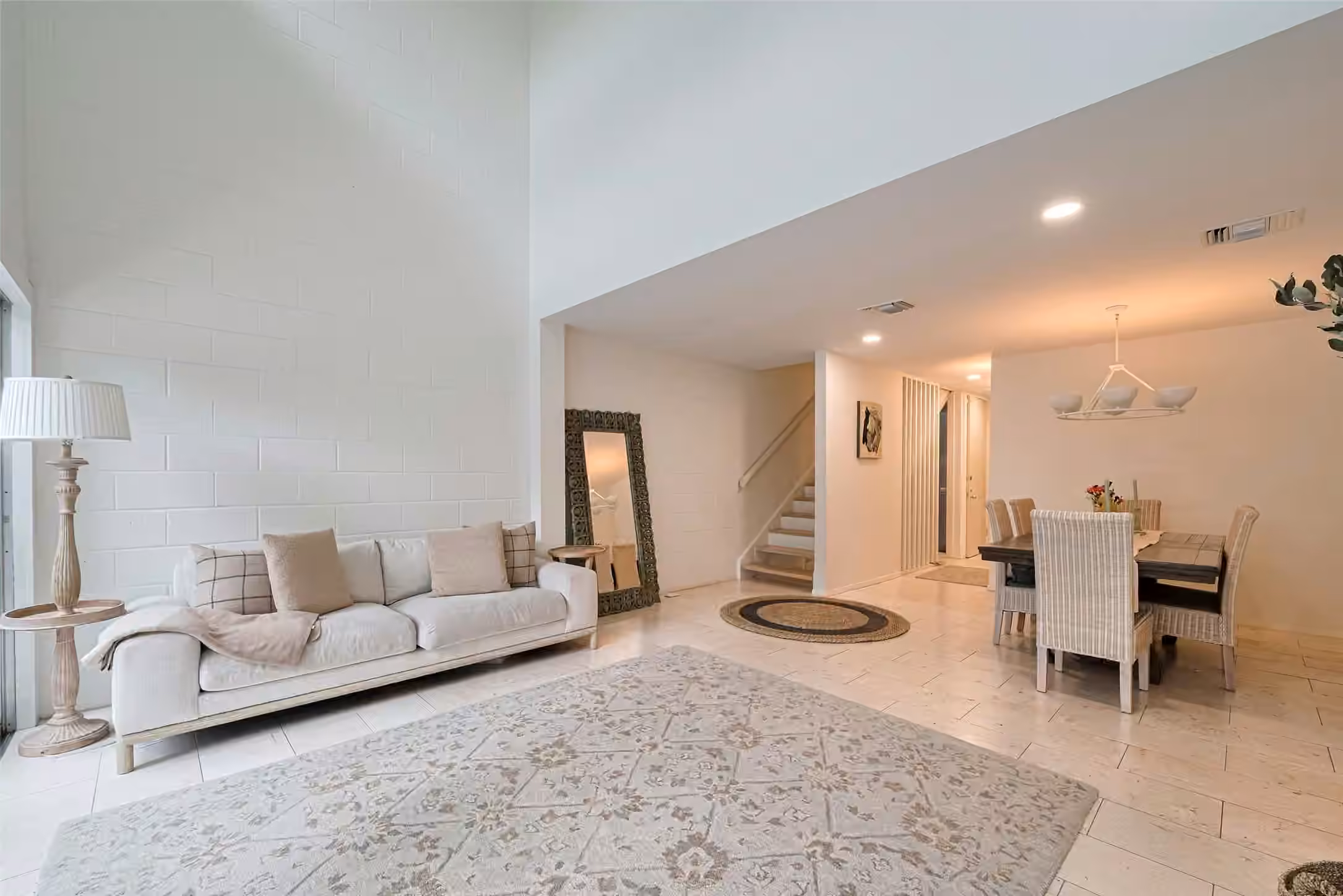 Photo 3 of 3017 Bissonnet Street, Houston, TX