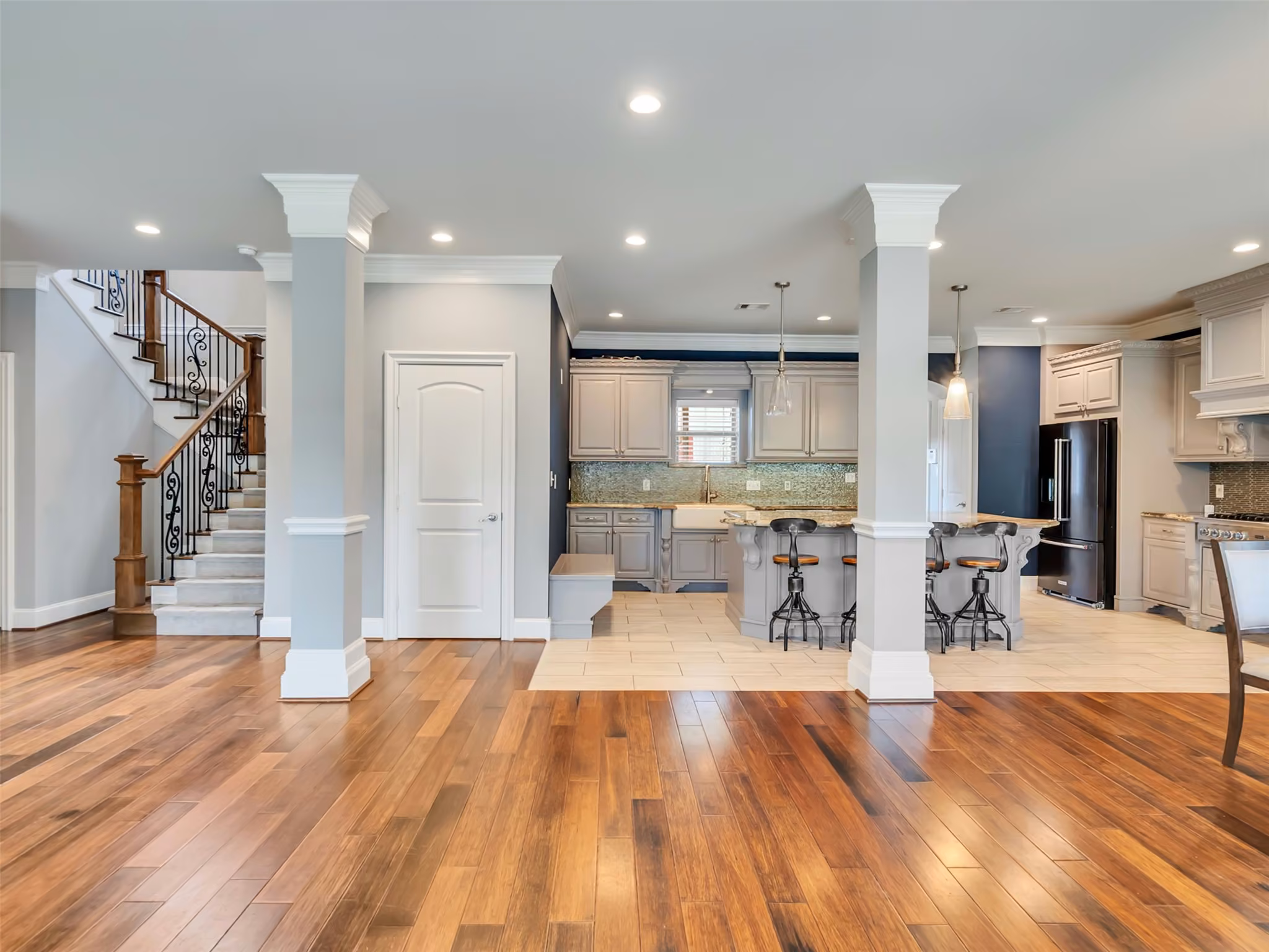 Photo 3 of 4708 McKinney Street, Houston, TX