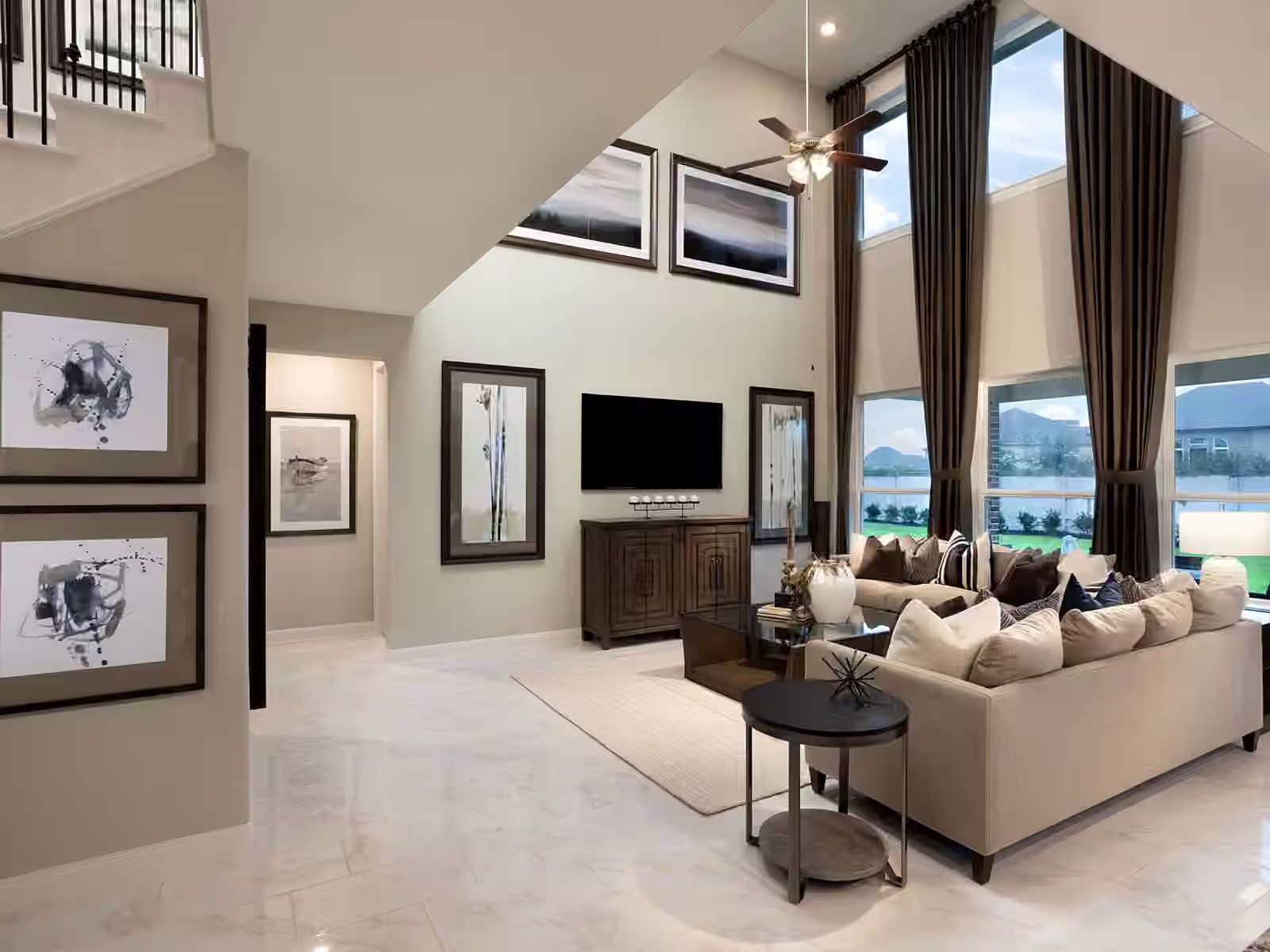 Photo 3 of 5233 Great Oaks Drive, Pearland, TX