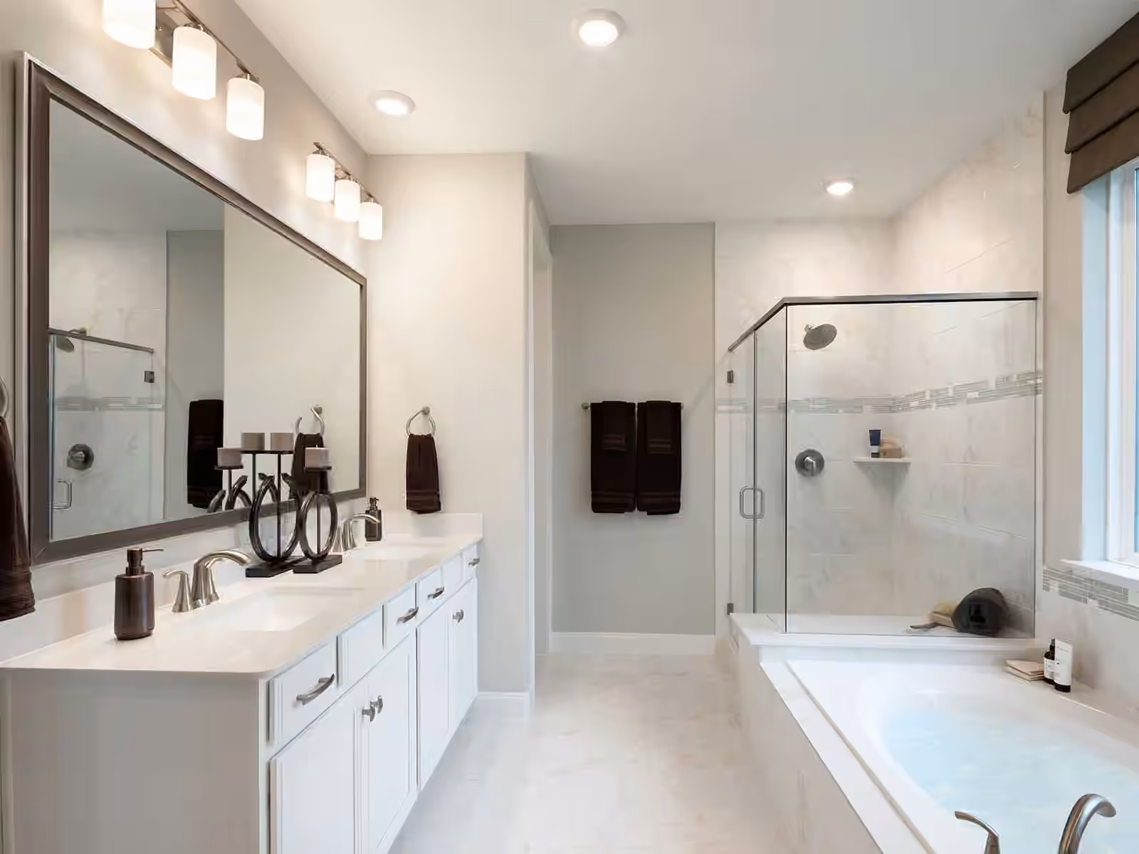Photo 6 of 5233 Great Oaks Drive, Pearland, TX