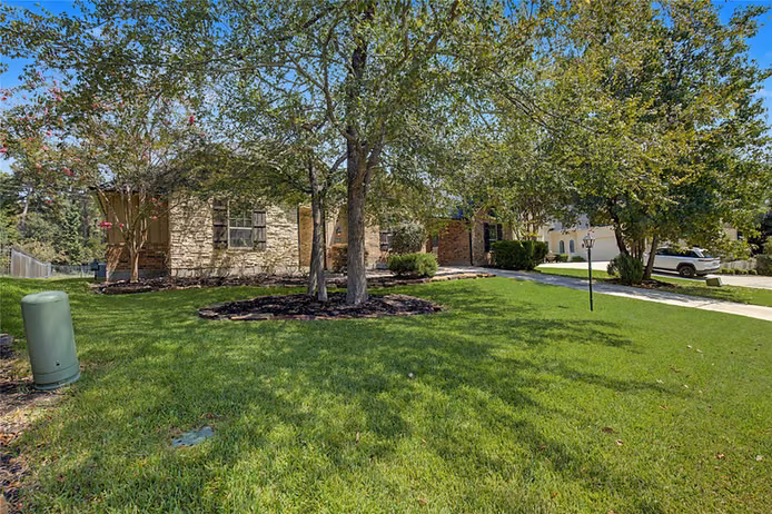 Photo 2 of 279 W Pines Drive, Montgomery, TX