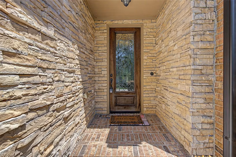 Photo 5 of 279 W Pines Drive, Montgomery, TX