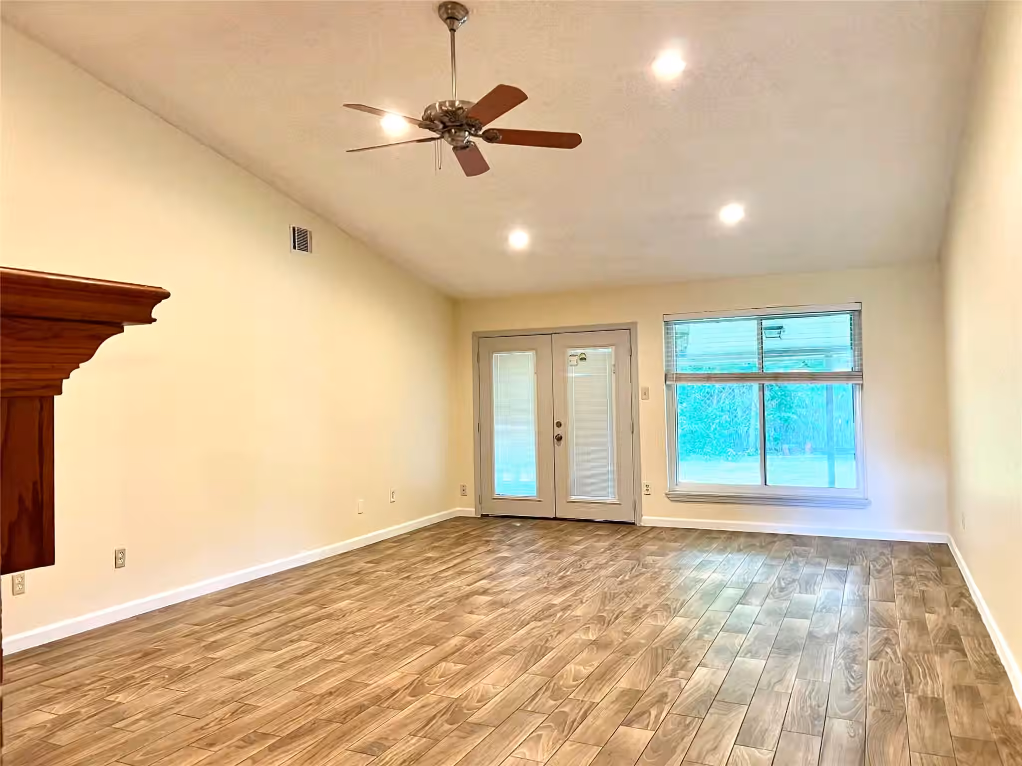 Photo 5 of 11703 Seawood Drive, Houston, TX