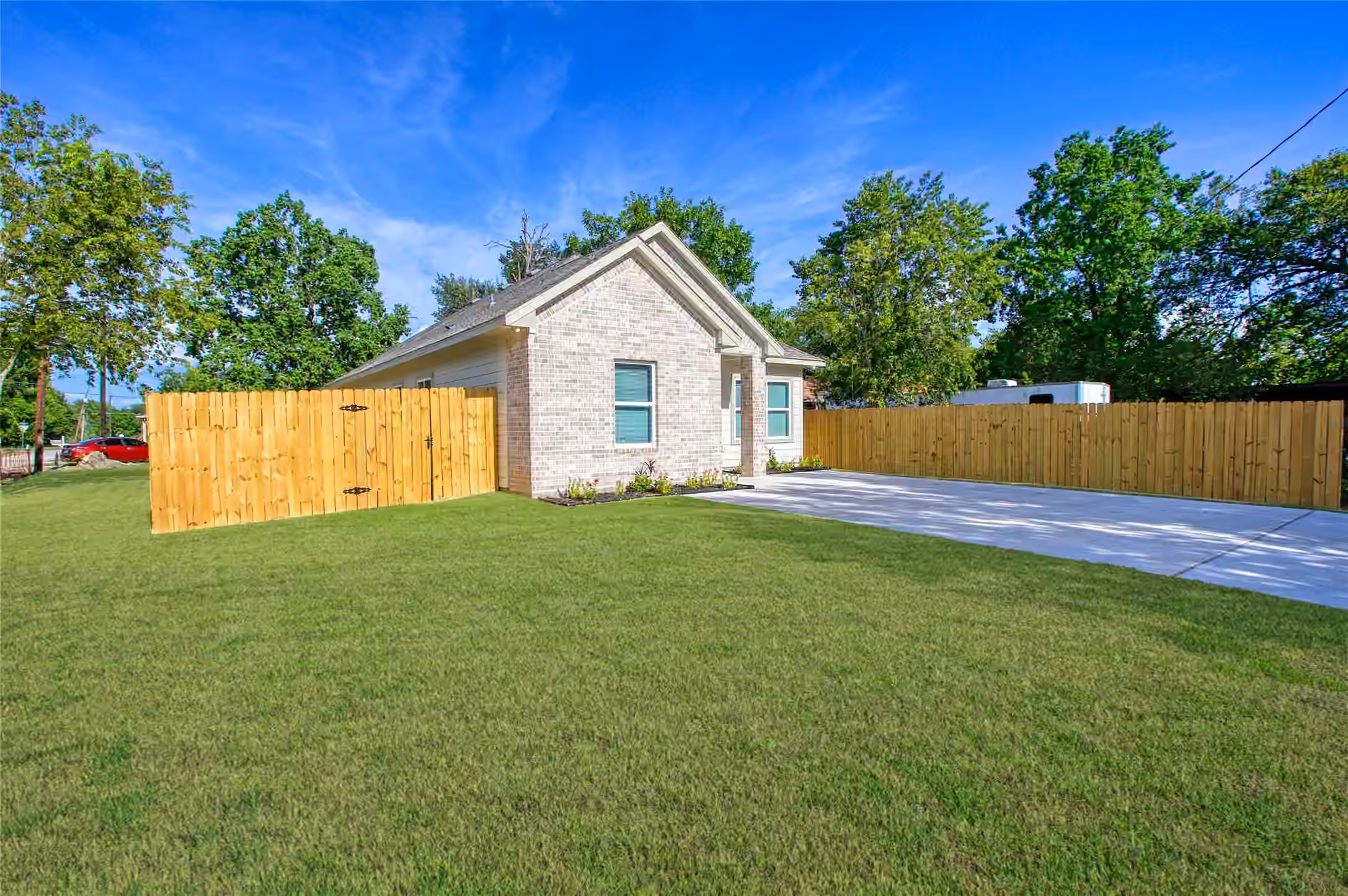 Photo 3 of 706 Ashville Street, Navasota, TX