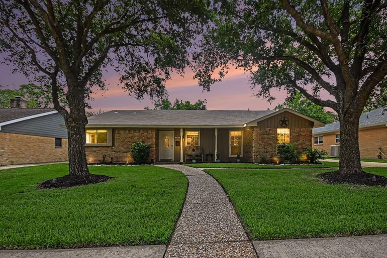 Photo of 722 Seaway Drive, Seabrook, TX