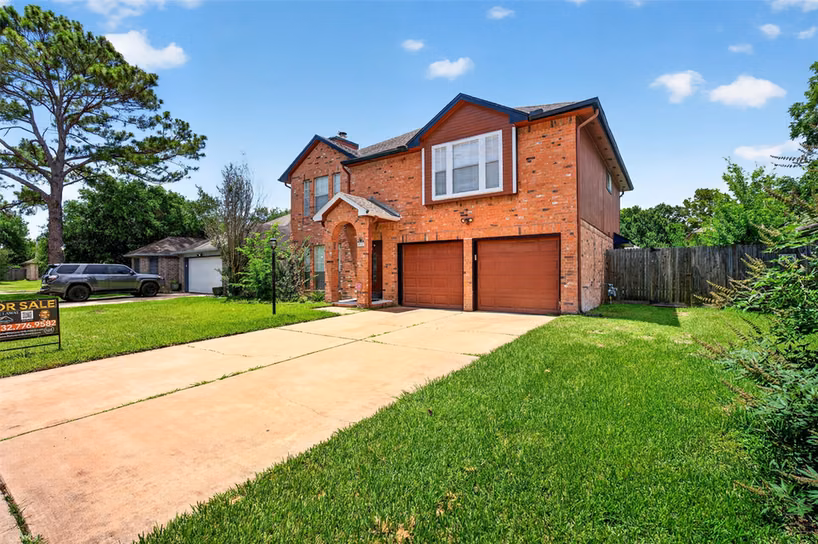 Photo 5 of 2922 Silent Drive, Sugar Land, TX