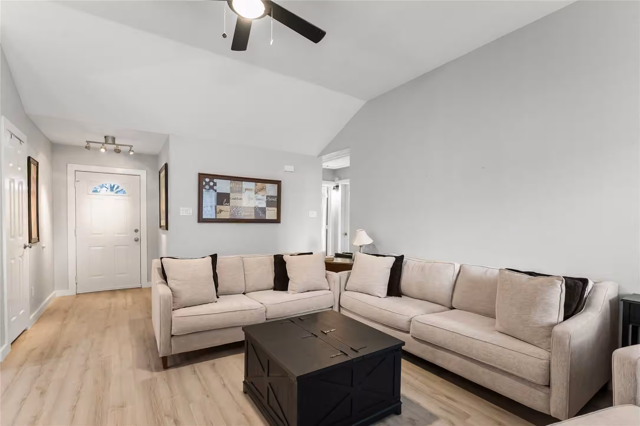 Photo 7 of 7123 Pheasant Grove Drive, Cypress, TX