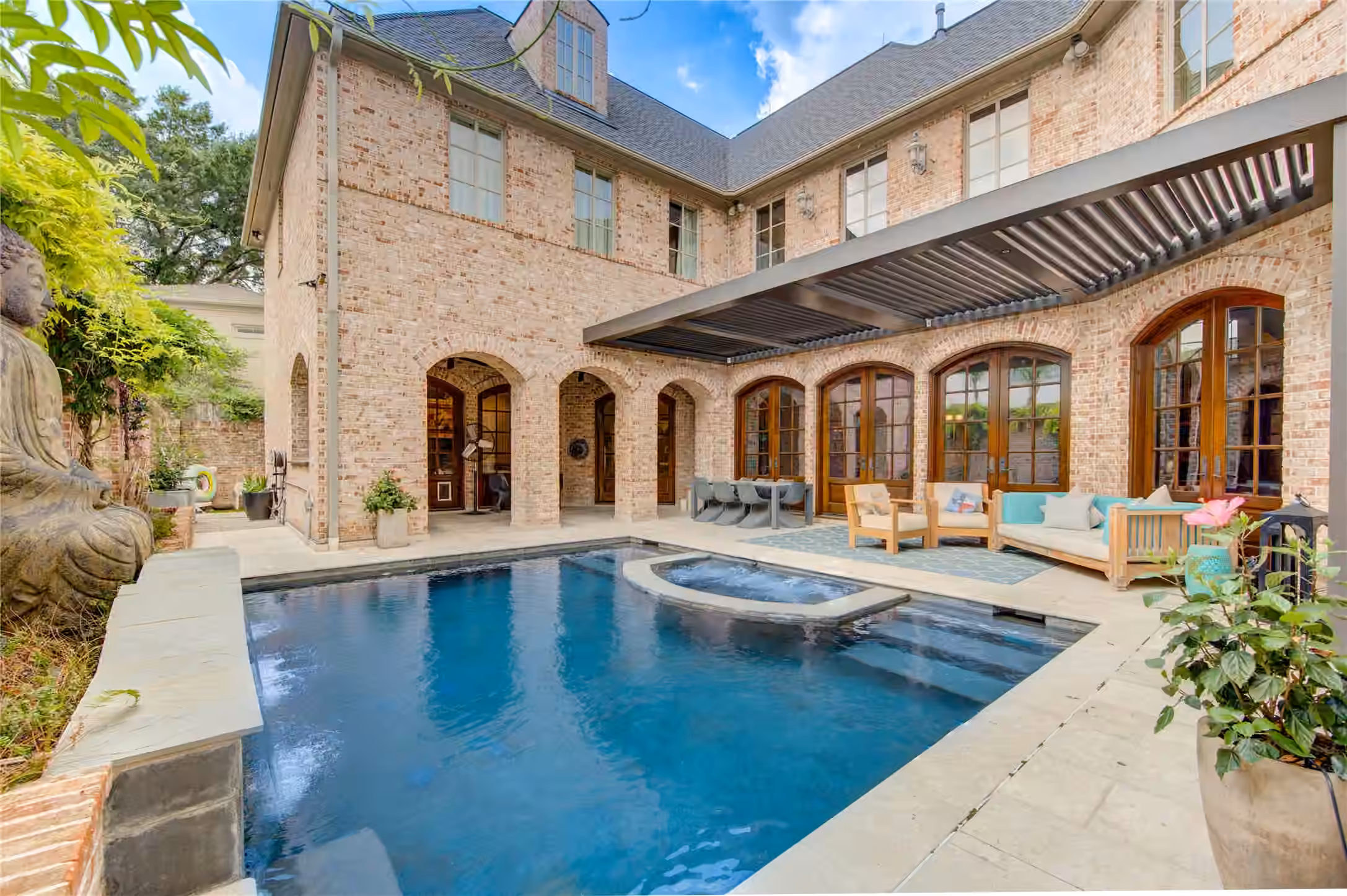 Photo 2 of 5110 W Oak Mews, Houston, TX