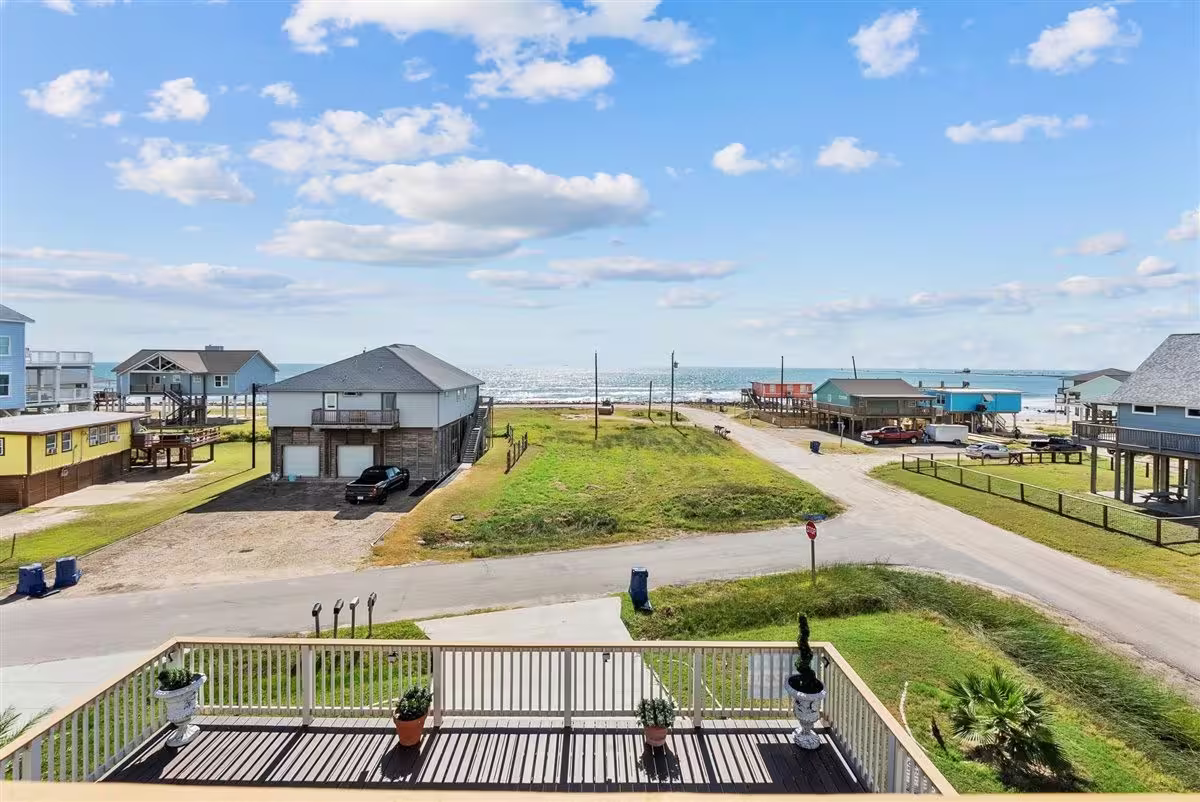 Photo 5 of 1018 Seashell Drive, Surfside Beach, TX