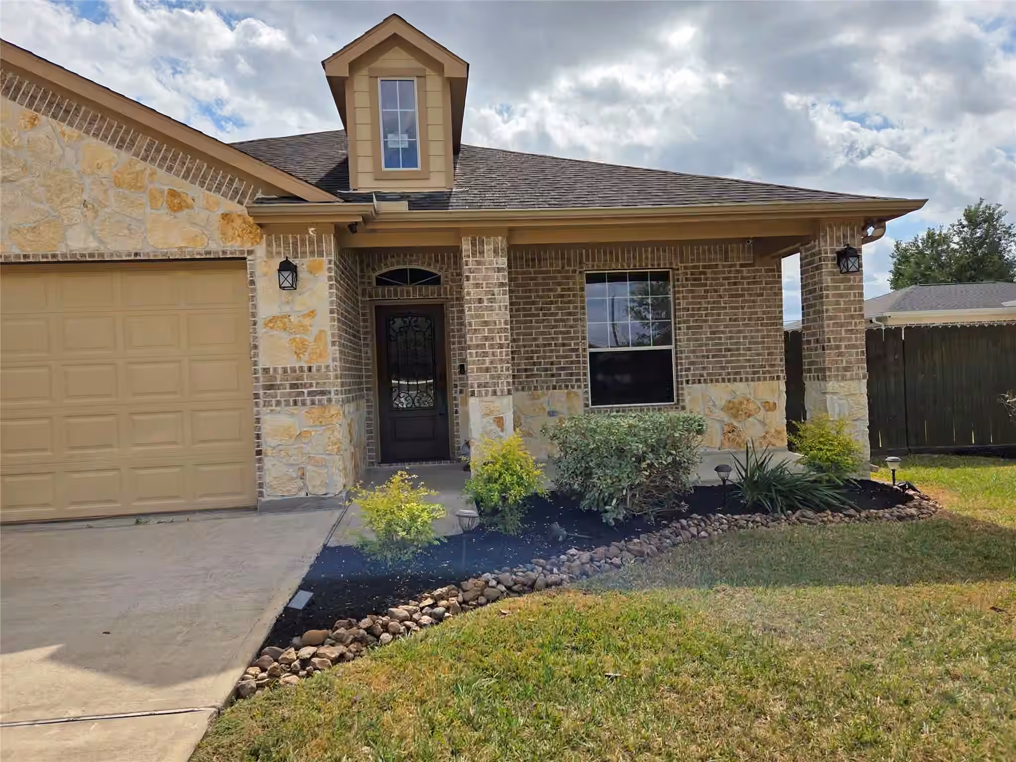 Photo 3 of 306 Masterson Street, Arcola, TX