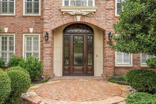 Photo 2 of 19309 Dianeshire Drive, Spring, TX
