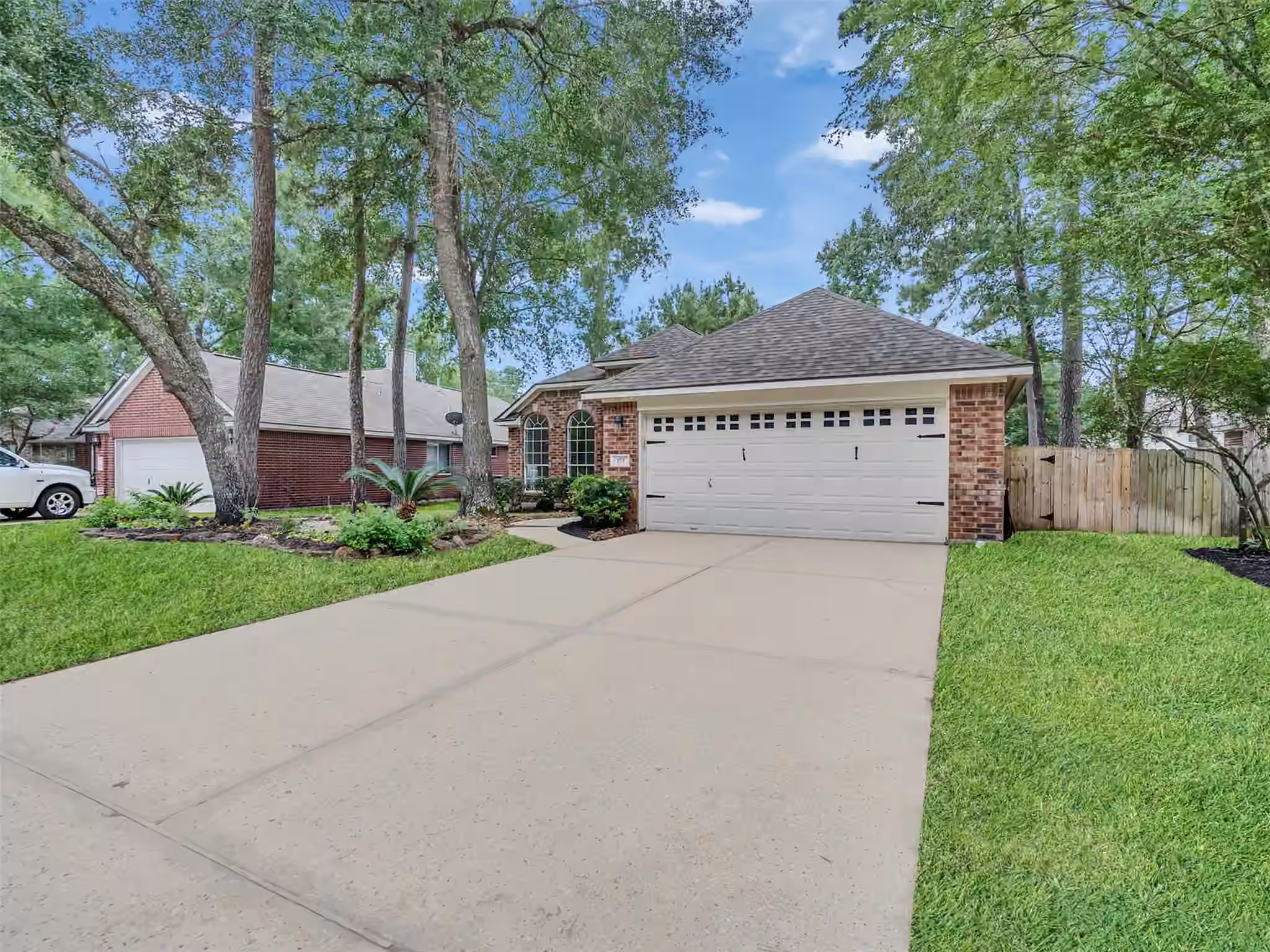 Photo 2 of 171 Merryweather Place, Conroe, TX