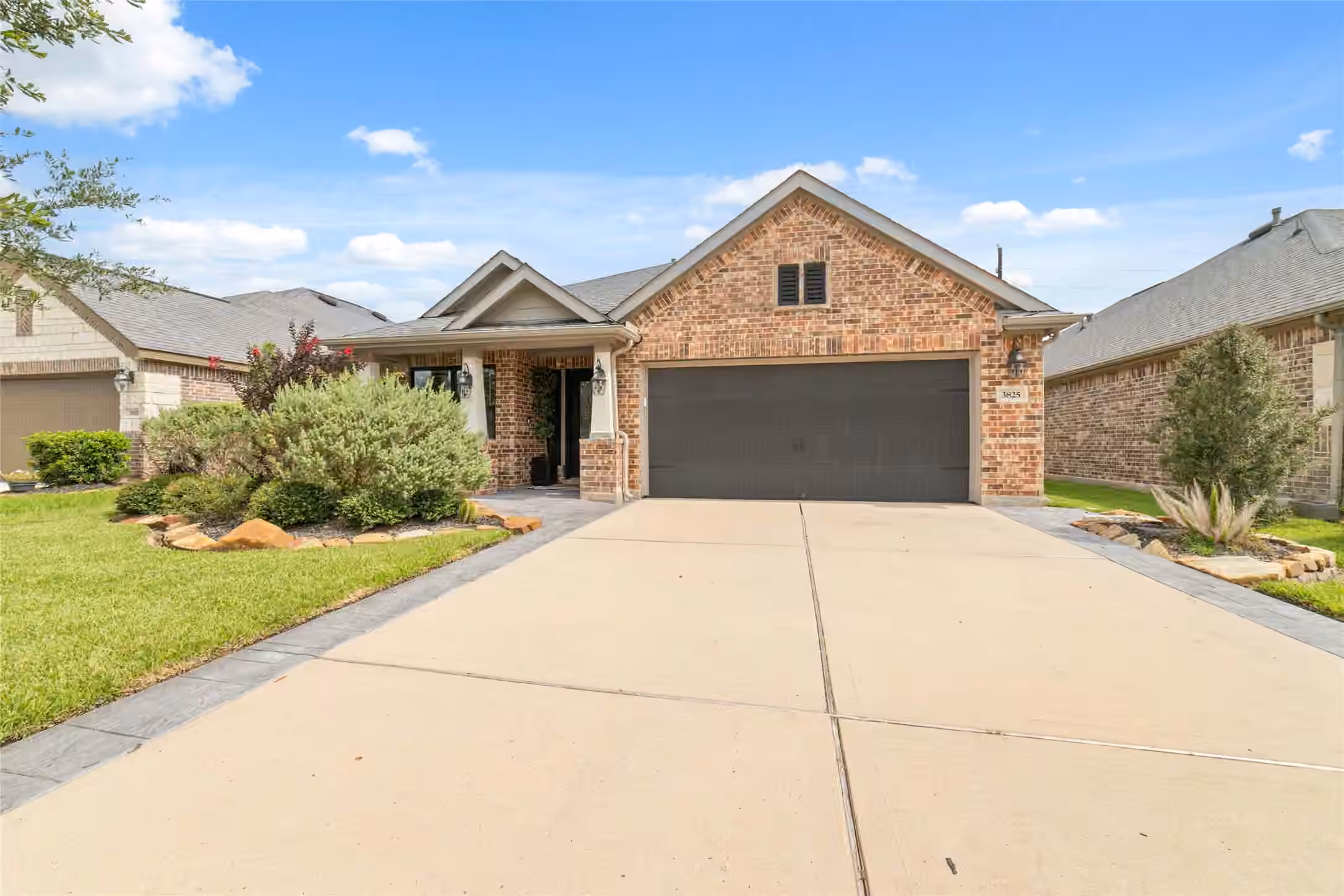 Photo 2 of 3825 Enchanted Timbers Lane, Spring, TX