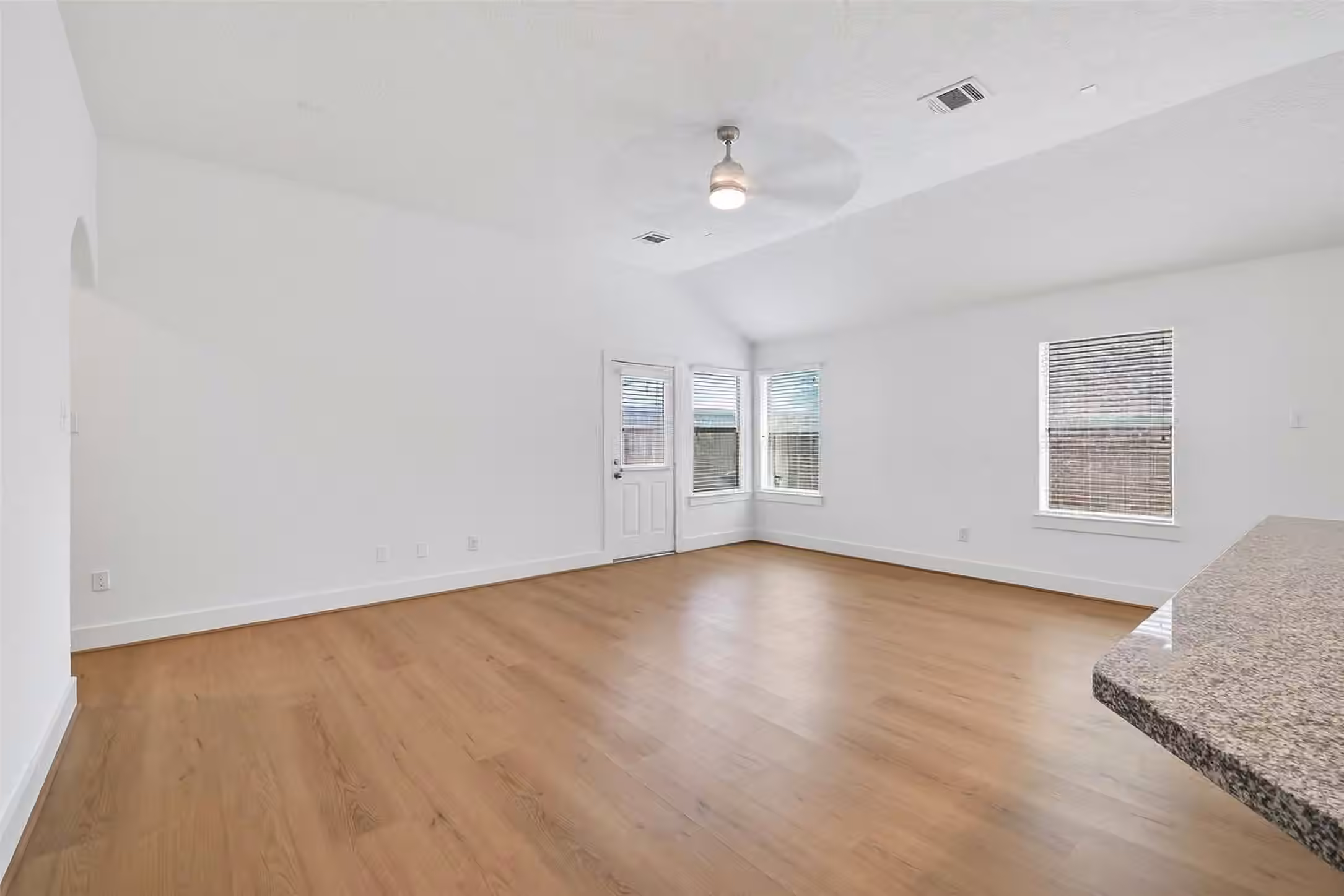 Photo 7 of 1834 Kessler Park Court, Houston, TX