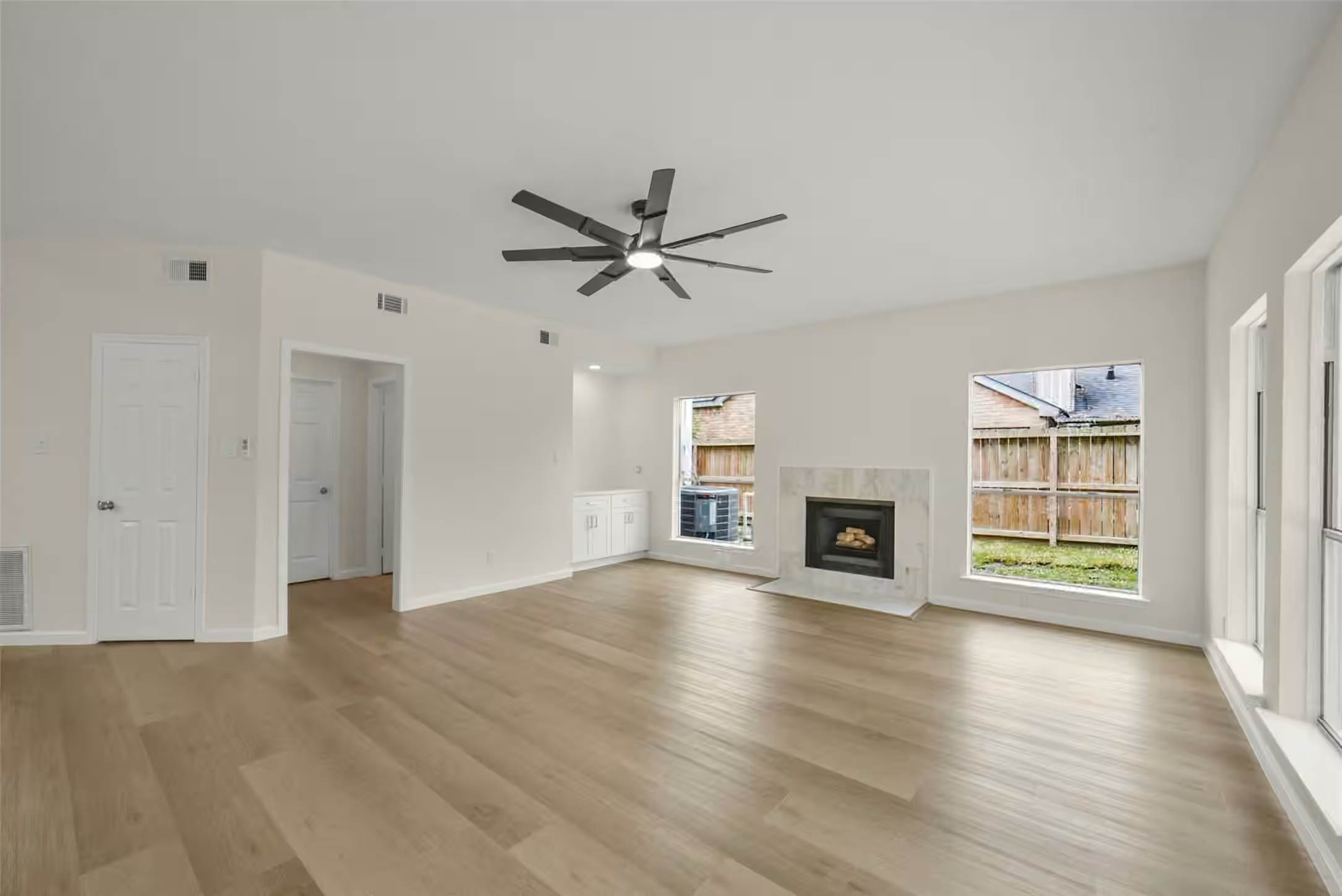 Photo 5 of 11122 Middleburgh Drive, Tomball, TX