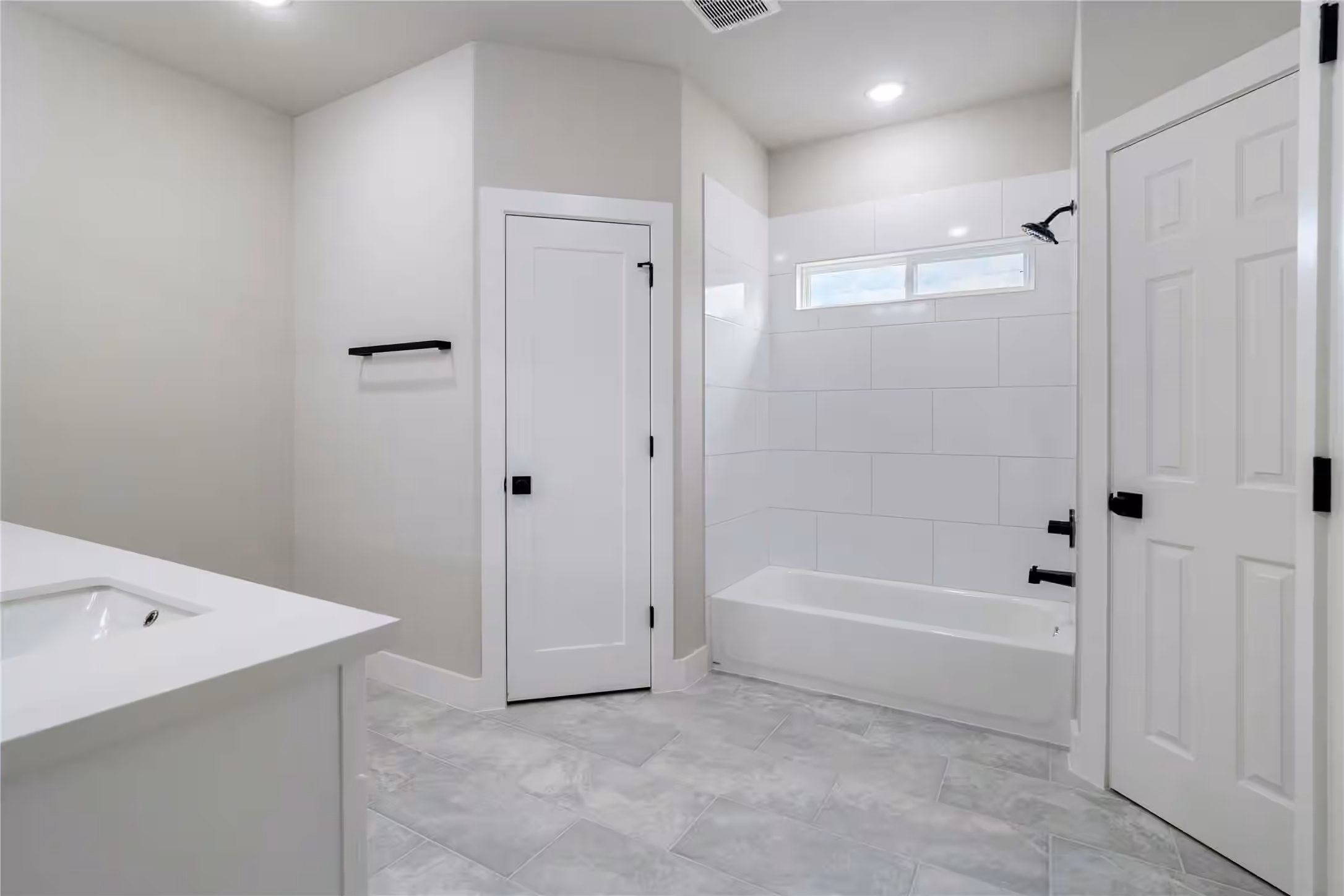 Photo 4 of 10301 Ashville Drive, Houston, TX