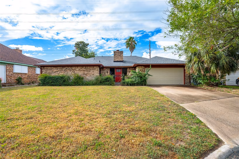 Photo of 43 Quintana Drive, Galveston, TX 77554