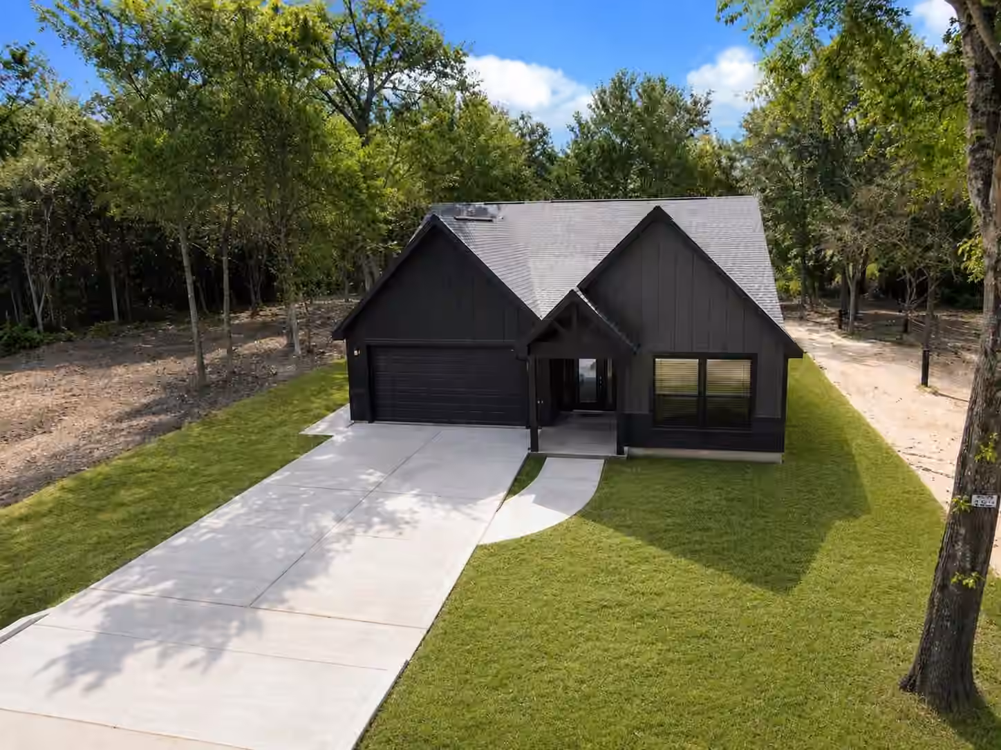 Photo 2 of 25301 Killarney Street, Hempstead, TX