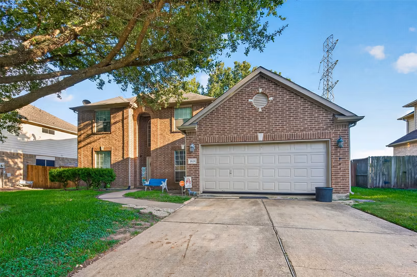 Photo 4 of 2123 Long Rock Drive, Missouri City, TX