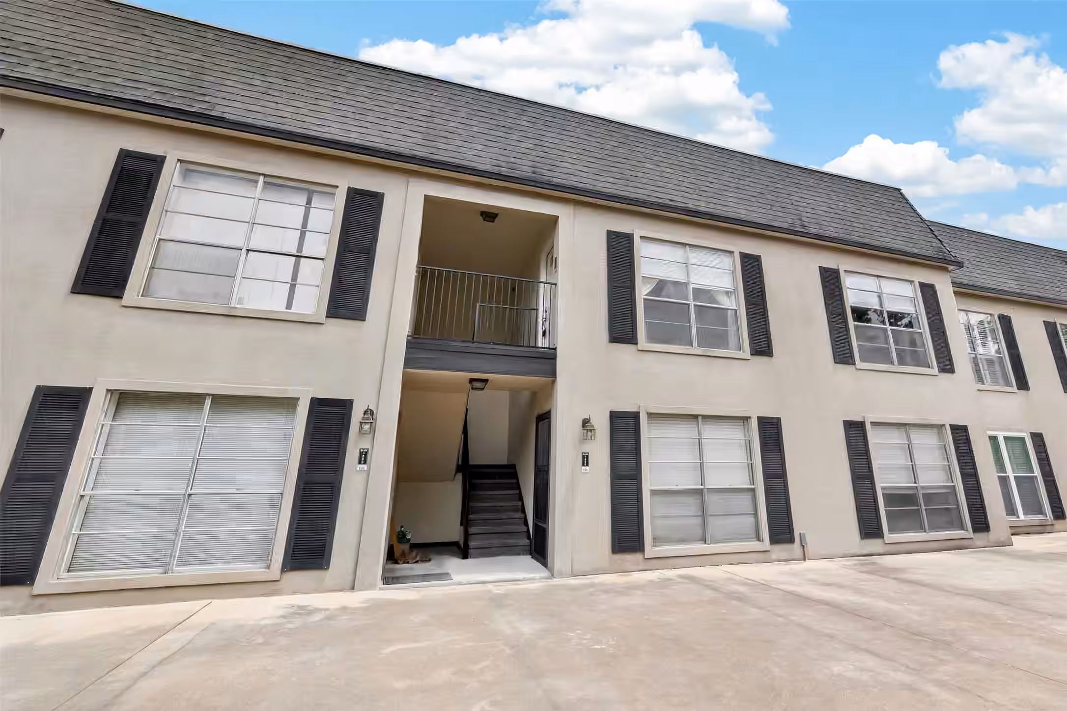 Photo of 1800 Stoney Brook Drive 30, Houston, TX 77063