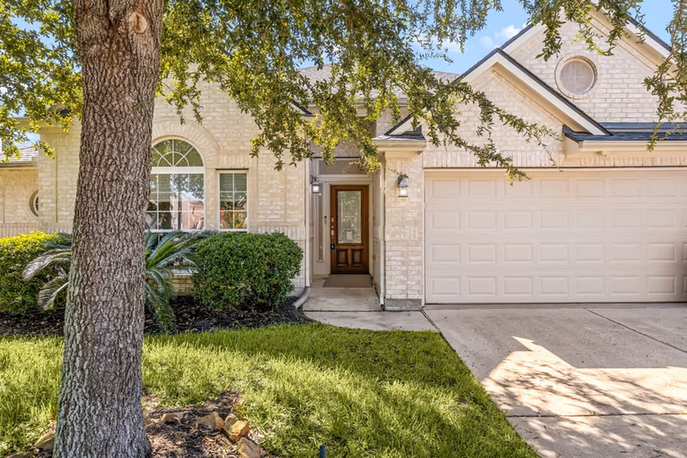 Photo 2 of 19926 Brookway Oak Court, Spring, TX