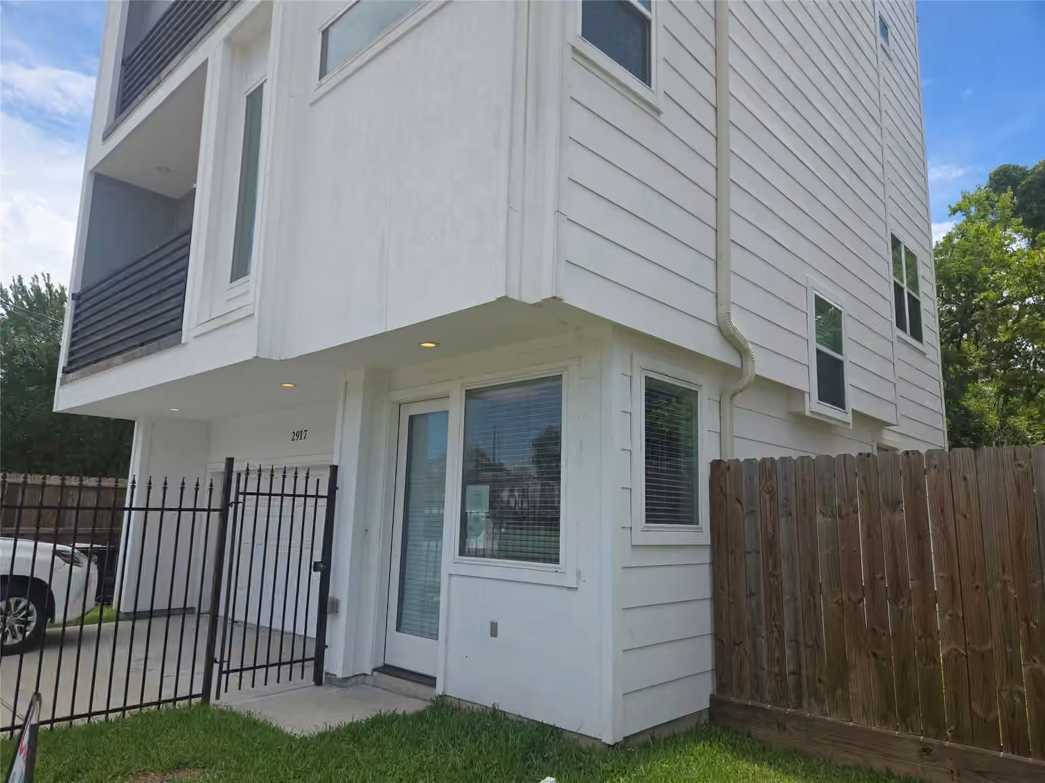 Photo 2 of 2917 Sauer Street, Houston, TX
