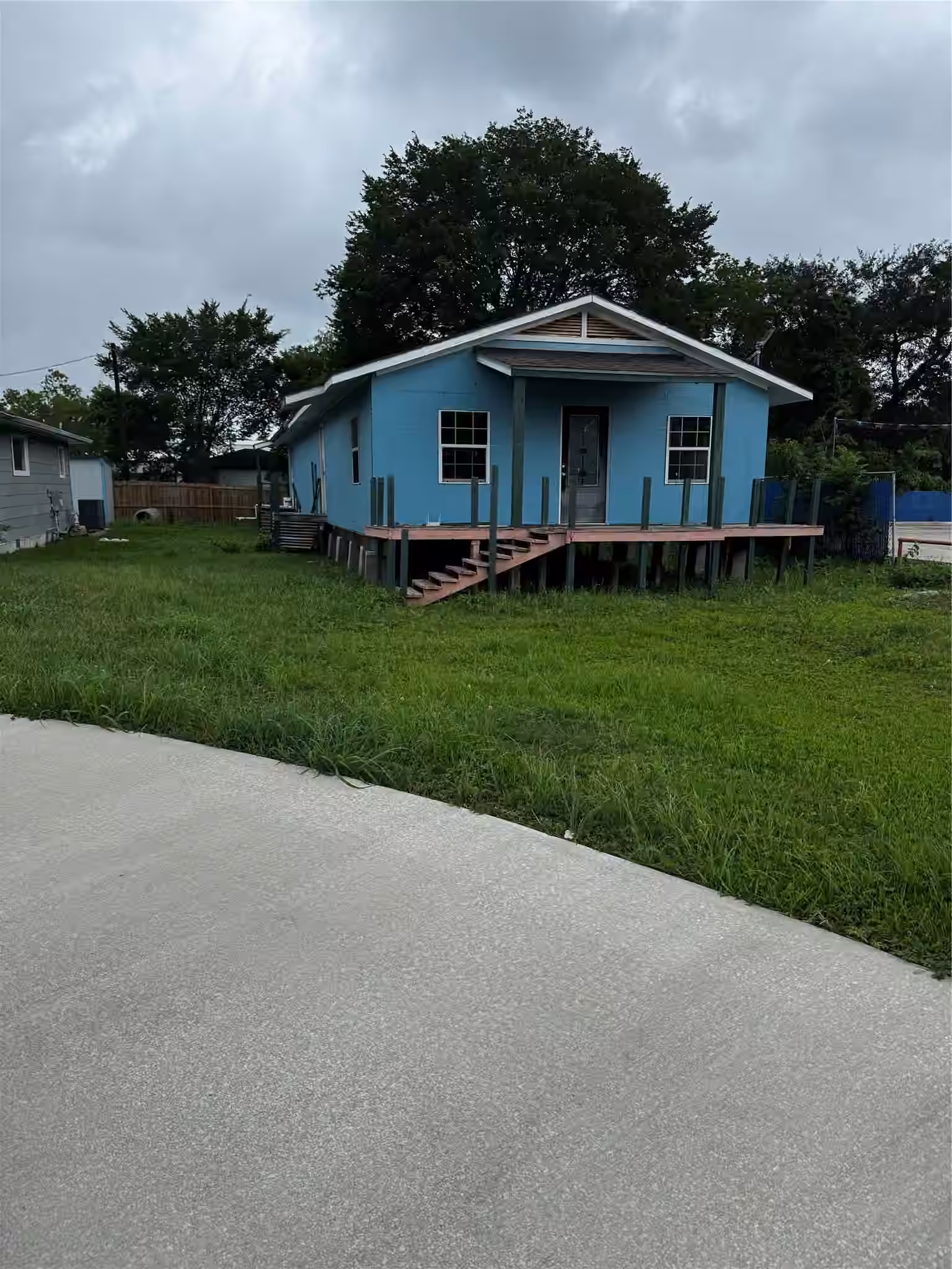 Photo of 522 Grand Avenue, Bacliff, TX