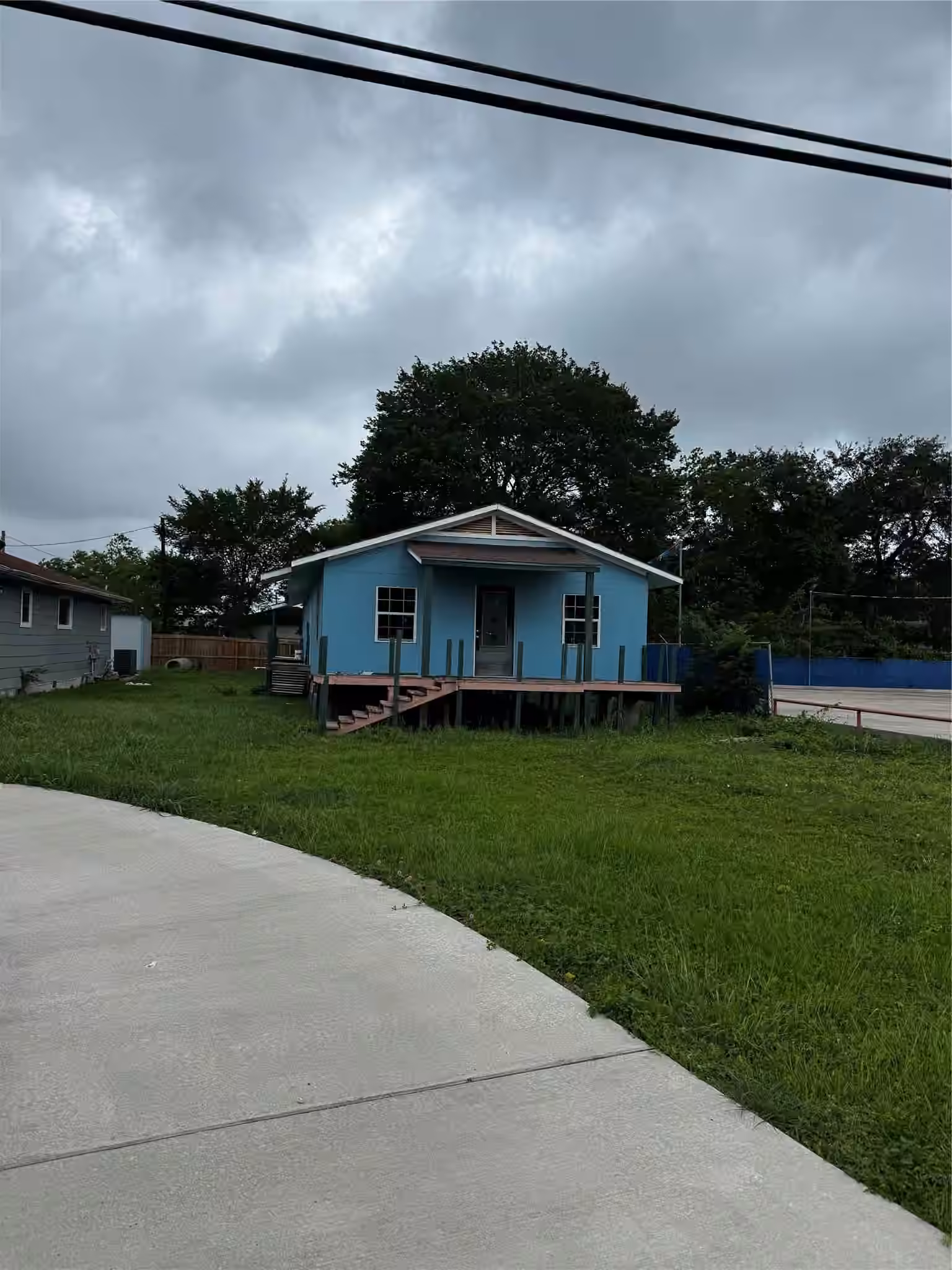 Photo 7 of 522 Grand Avenue, Bacliff, TX