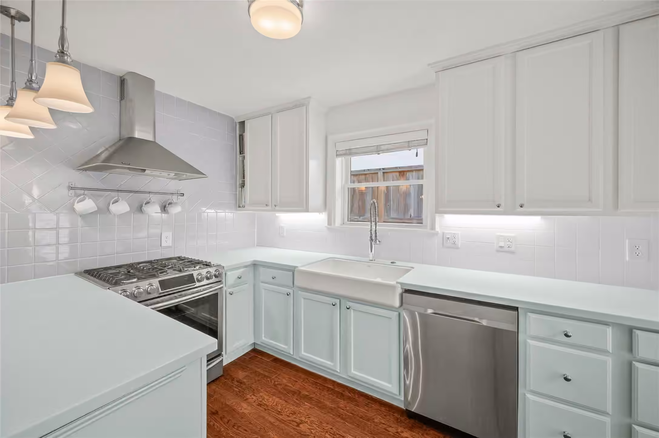 Photo 4 of 4002 Drummond Street, Houston, TX
