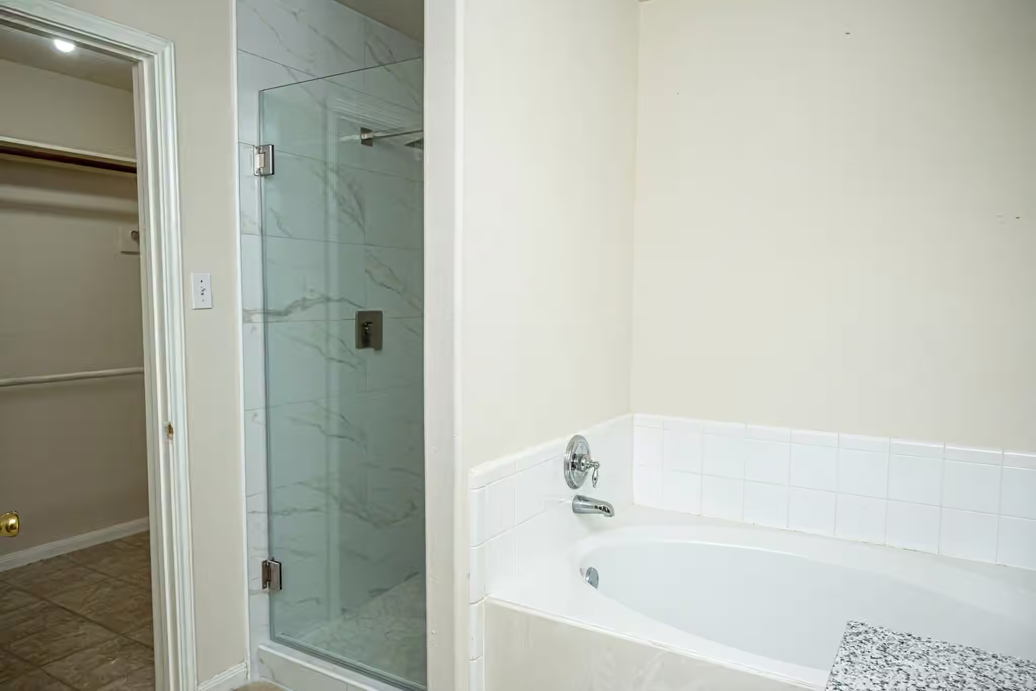 Photo 6 of 13758 Maximos Drive, Houston, TX