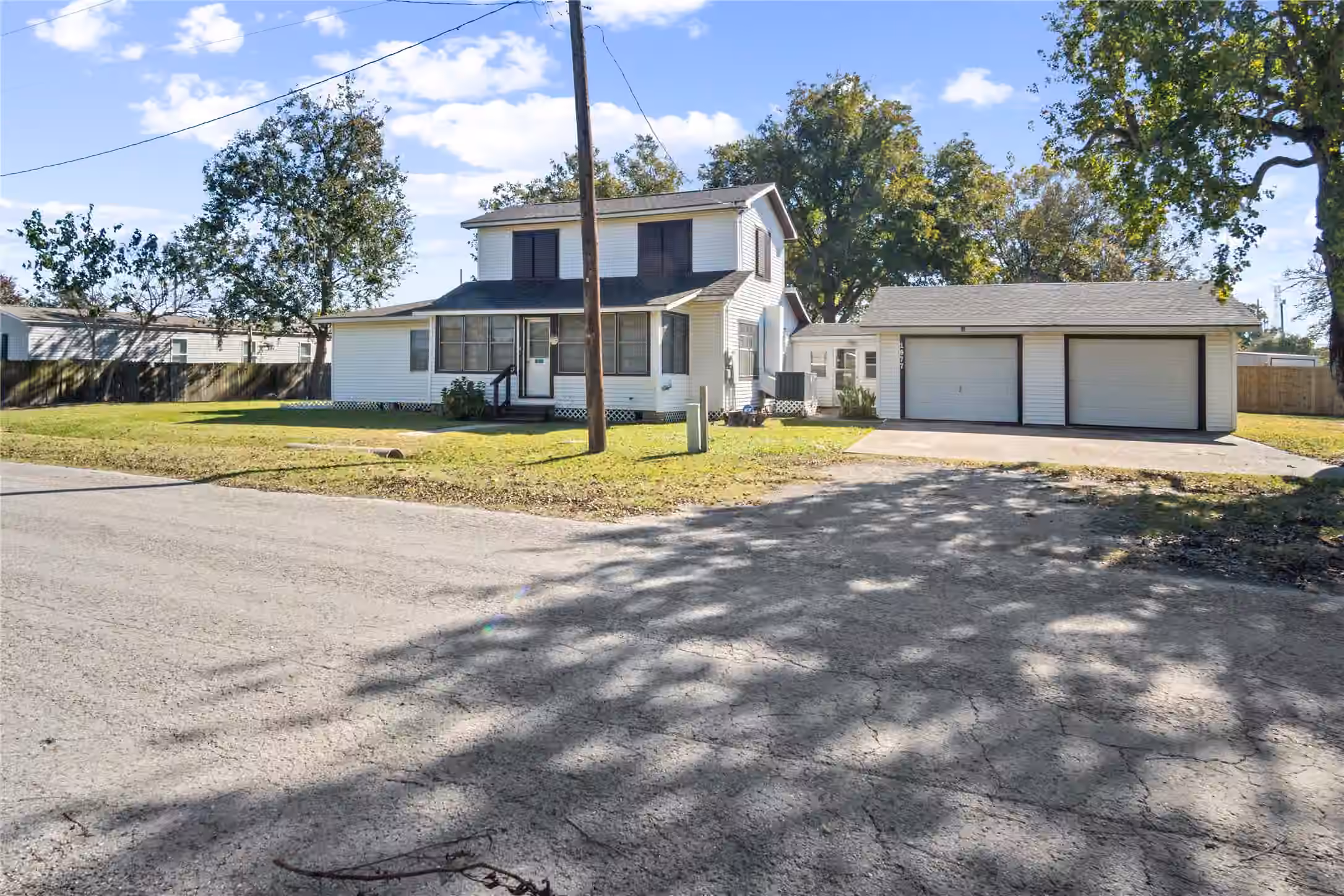Photo 3 of 1977 E 7th Street, High Island, TX