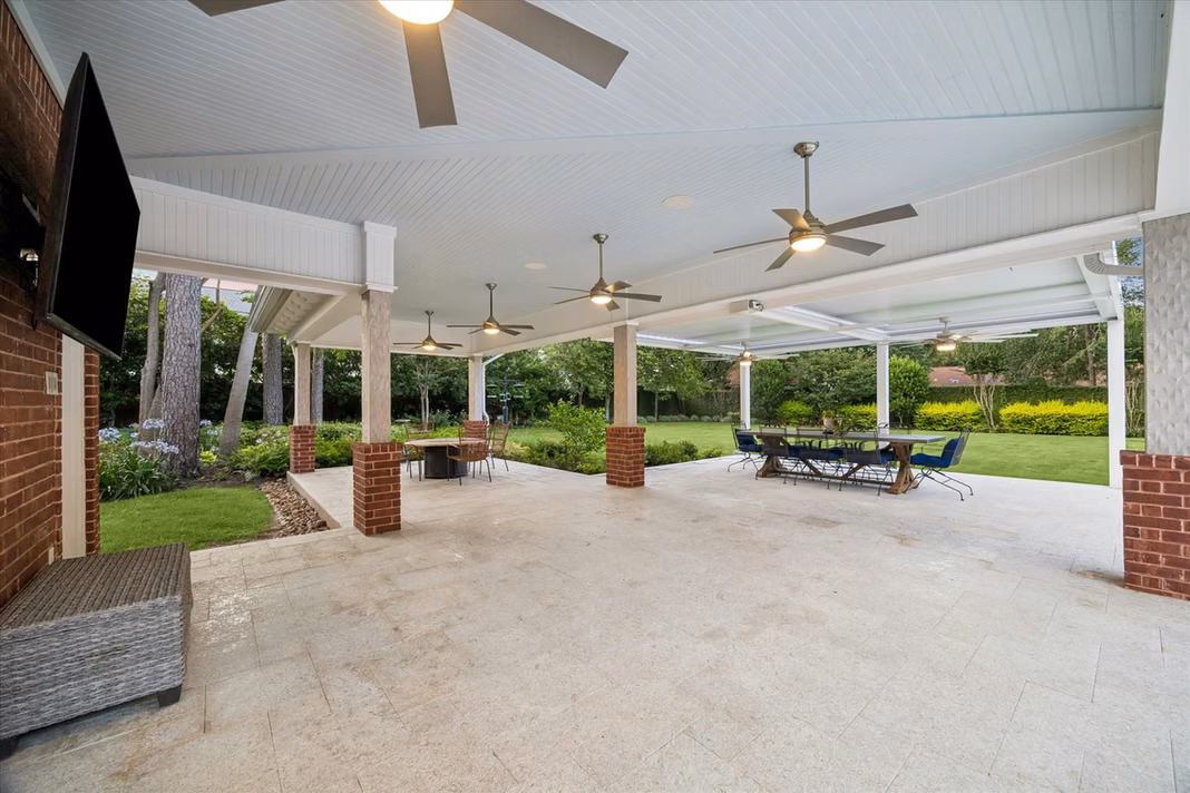 Photo 5 of 9002 Cypresswood Drive, Spring, TX