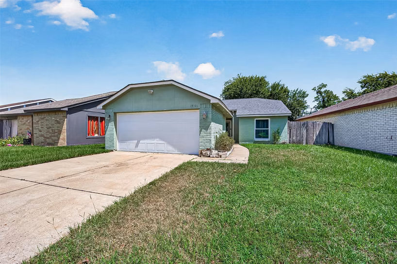Photo 3 of 19306 Cypress Canyon Drive, Katy, TX
