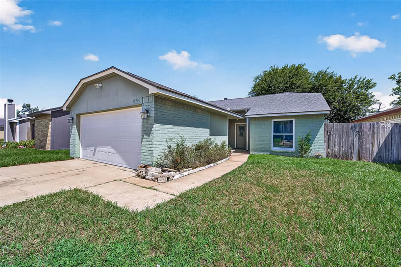 Photo 5 of 19306 Cypress Canyon Drive, Katy, TX