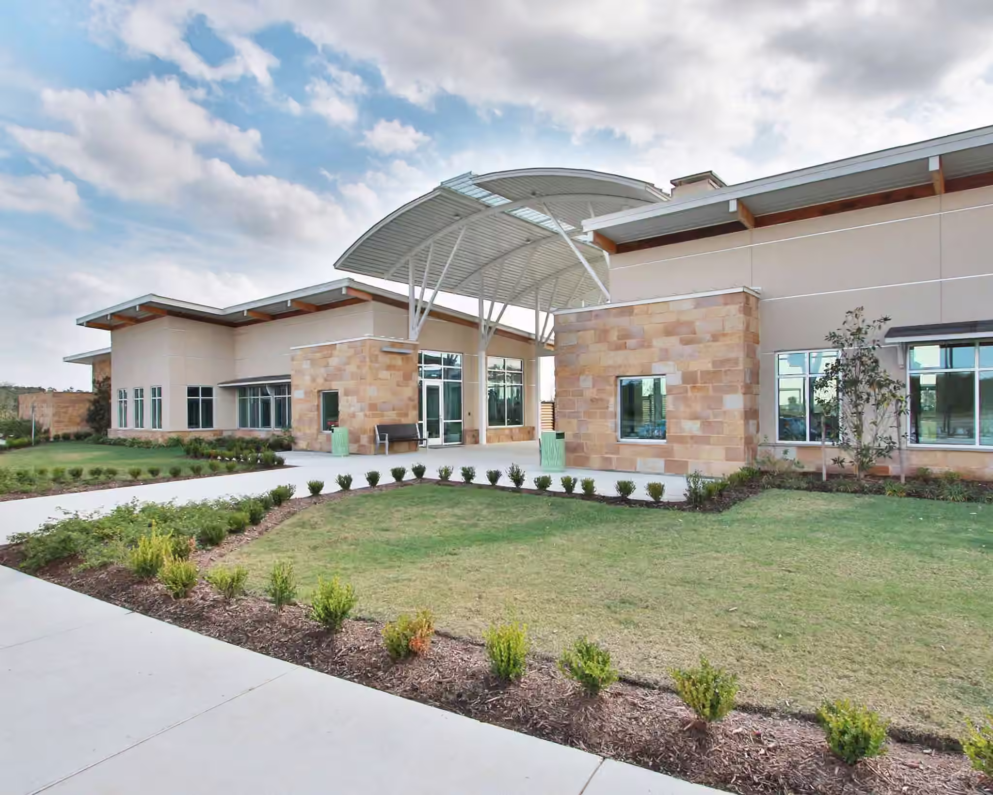 Photo 5 of 9611 Chateau Hill Drive, Manvel, TX