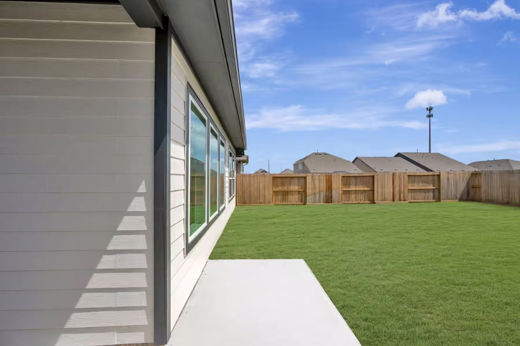 Photo 3 of 2830 Garden Meadow Street, Fulshear, TX