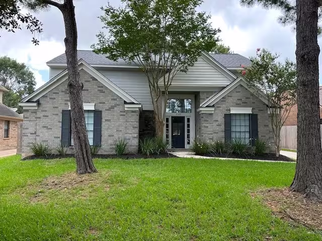 Photo of 2102 Autumn Cove Drive, League City, TX 77573