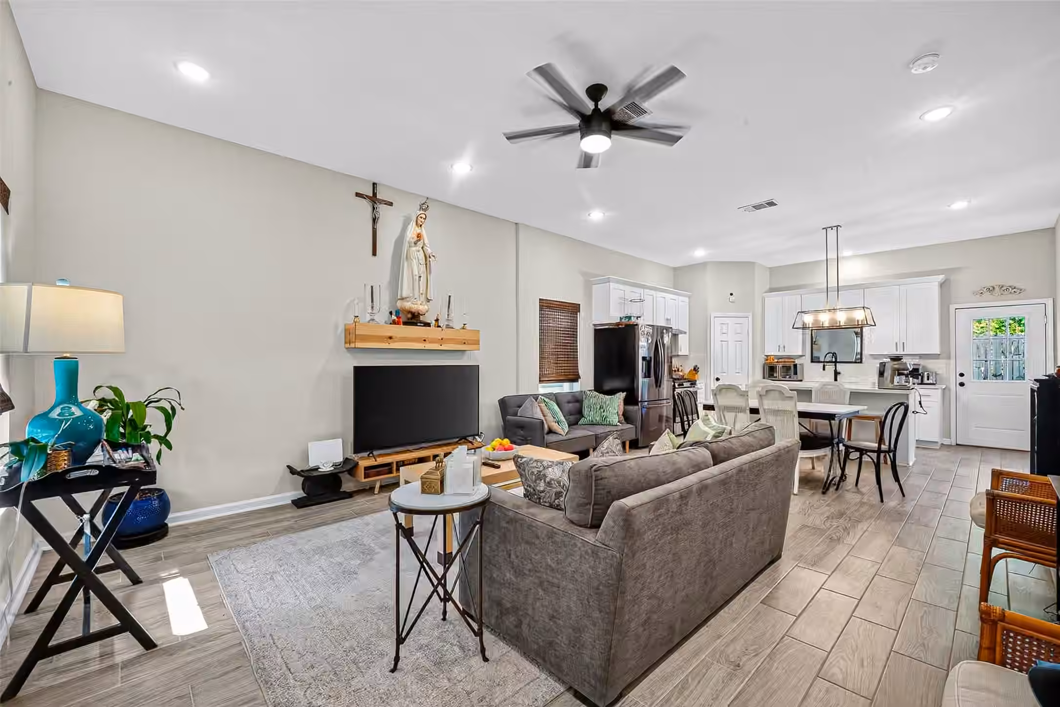 Photo 3 of 4815 Eastland Street, Houston, TX