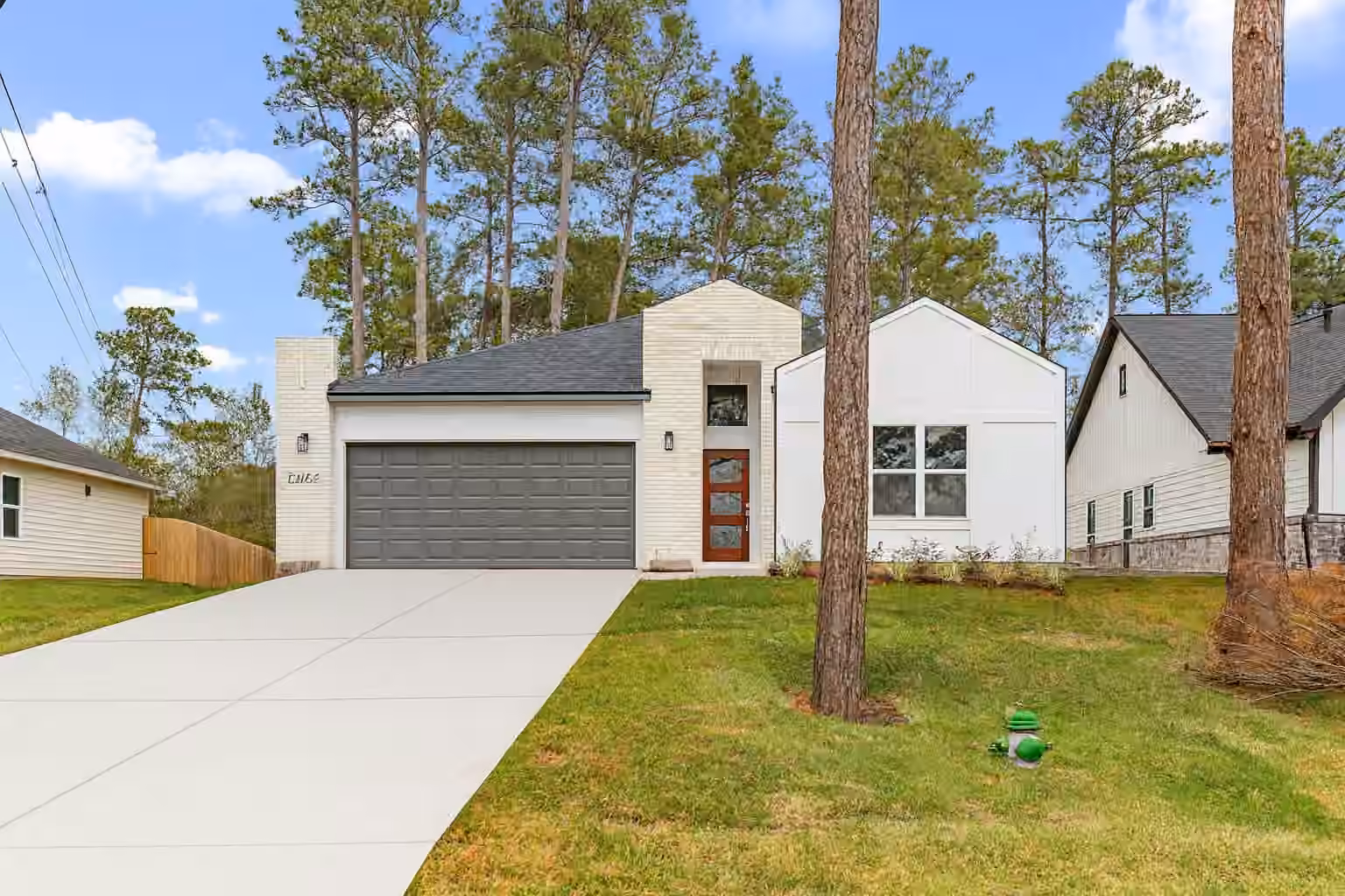 Photo 2 of 12161 LA SALLE RIVER RD, Conroe, TX