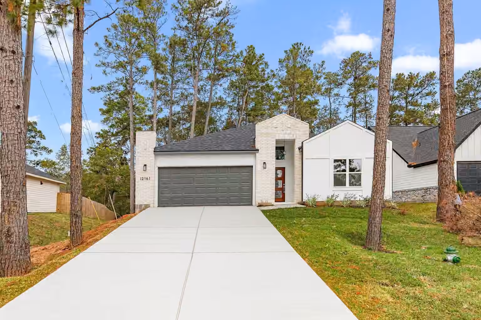 Photo 4 of 12161 LA SALLE RIVER RD, Conroe, TX