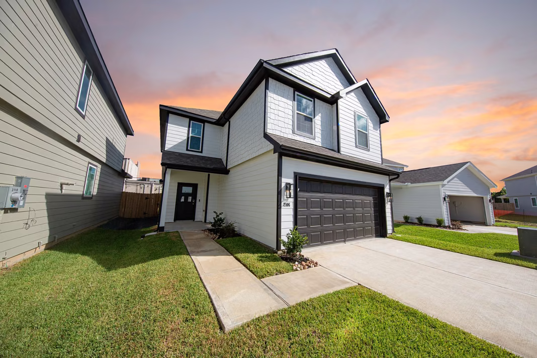 Photo 2 of 2106 Creole Creek Lane, Houston, TX