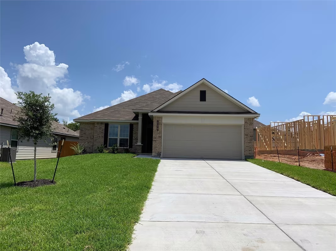Photo 2 of 139 Bates Court, Huntsville, TX