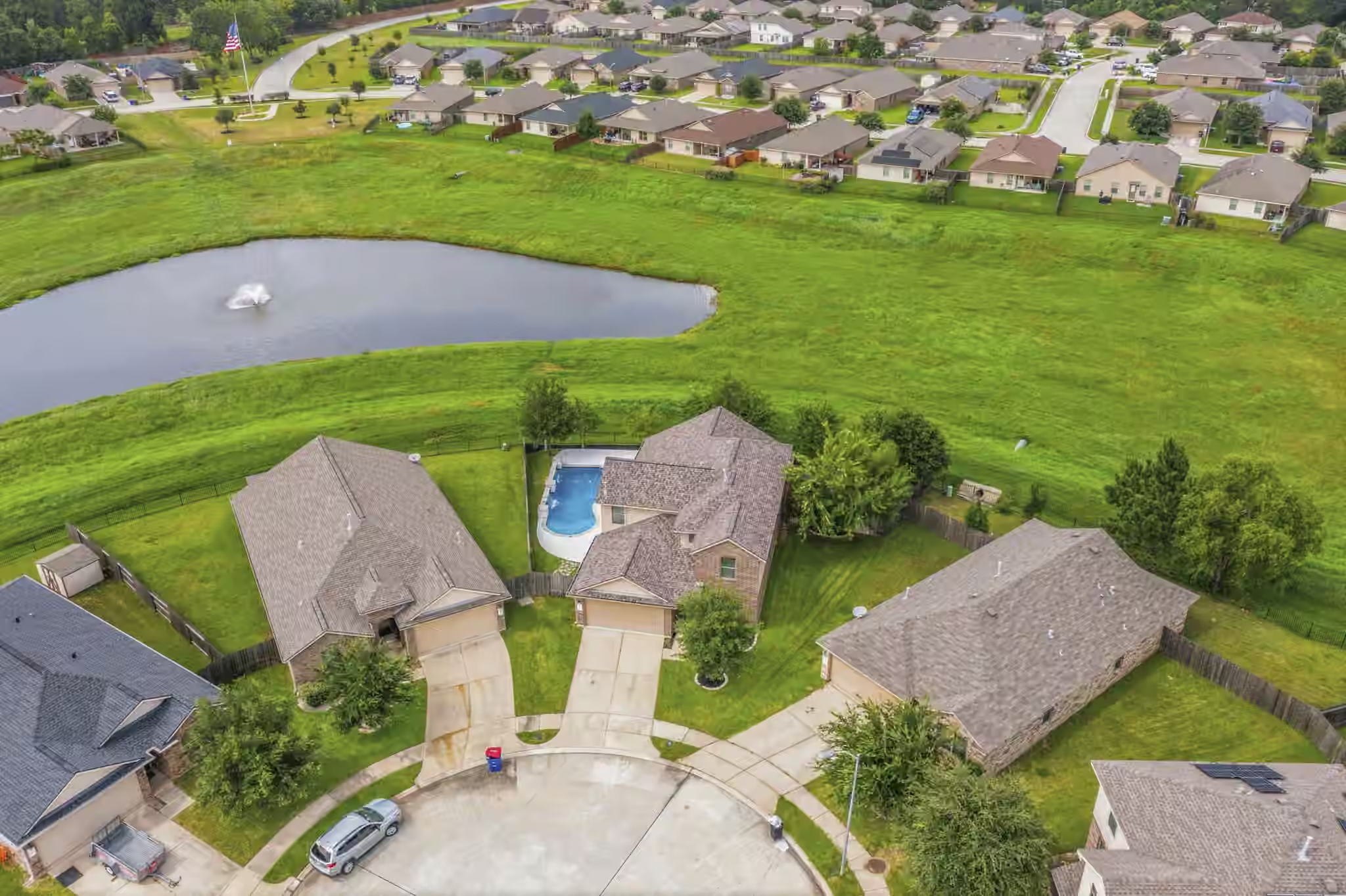 Photo 2 of 9702 Jacy Creek Drive, Tomball, TX